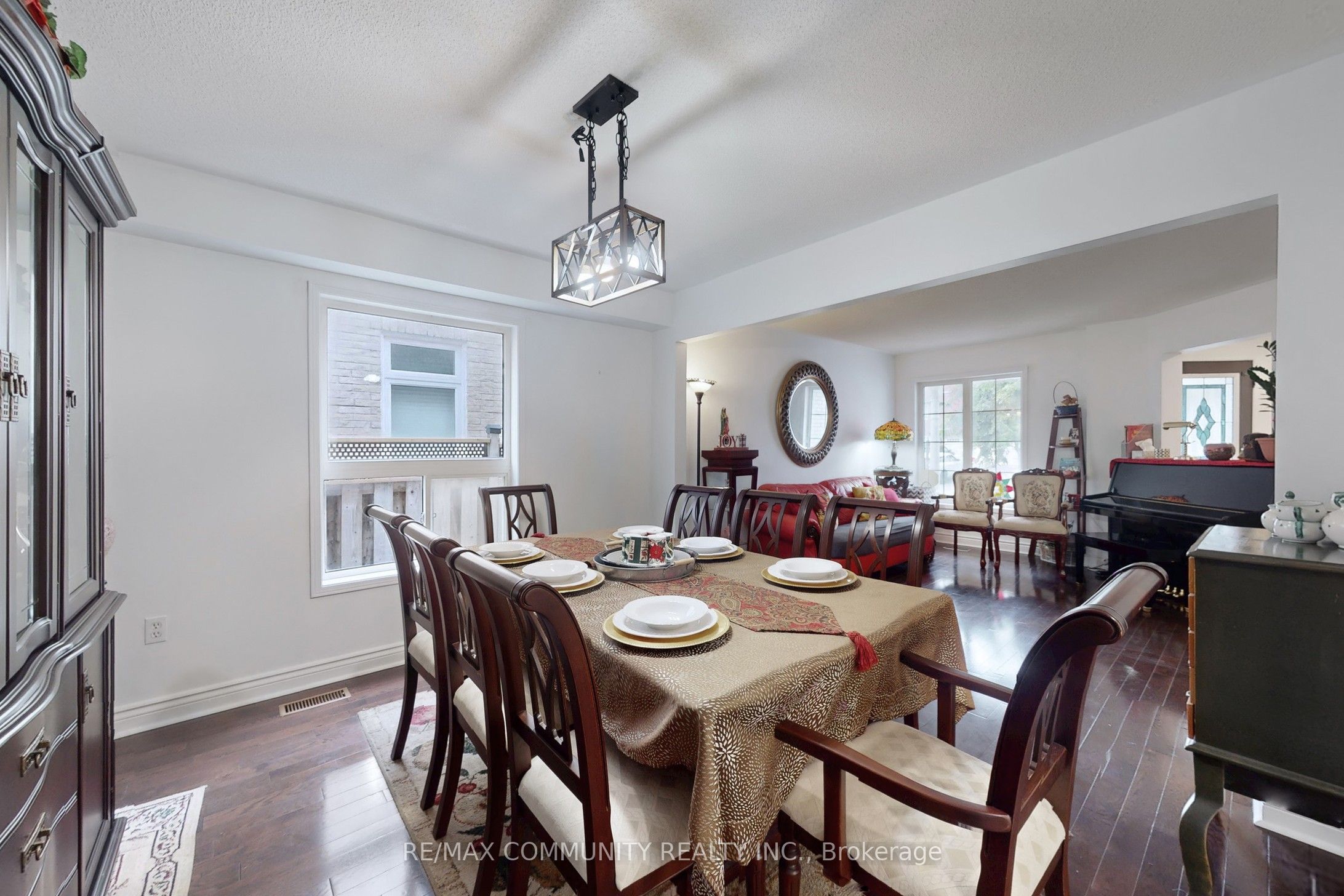 71 Hibbard Drive Property Photo 8