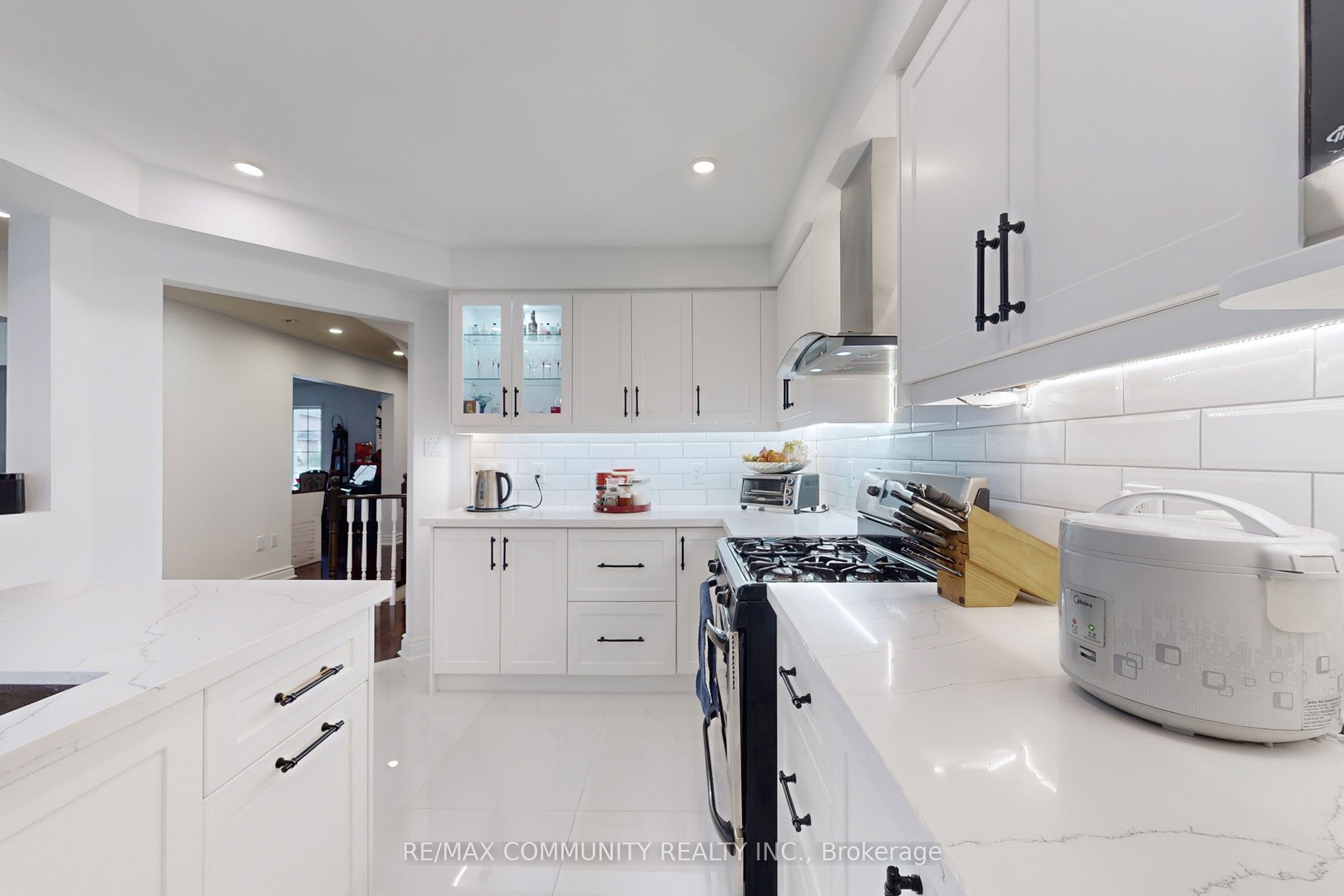 71 Hibbard Drive Property Photo 18