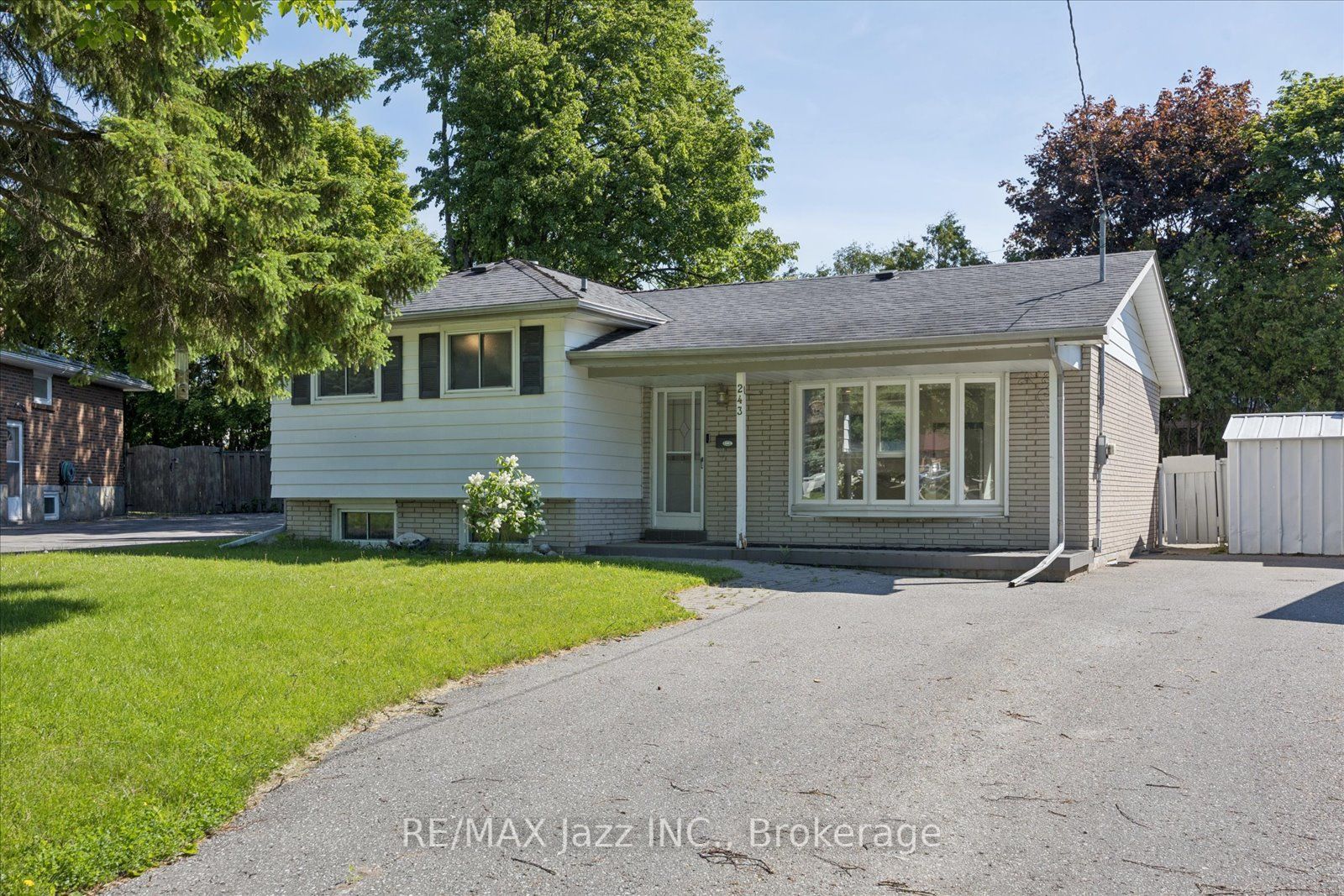 243 Acadia Drive Property Photo 1