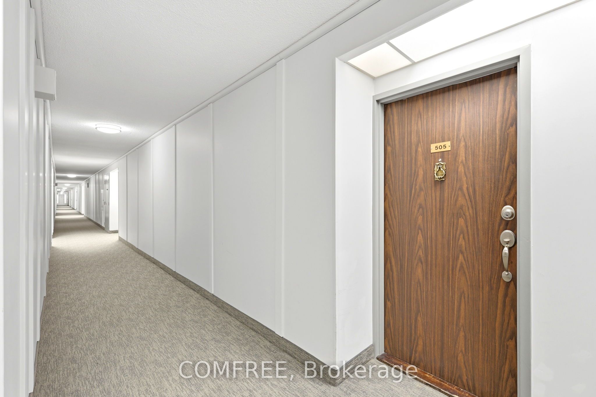 55 William Street E 505 Property Photo 2