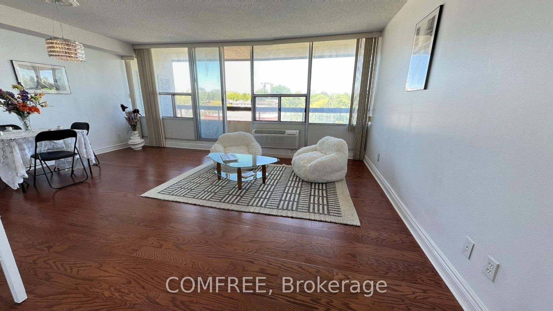 55 William Street E 505 Property Photo 5