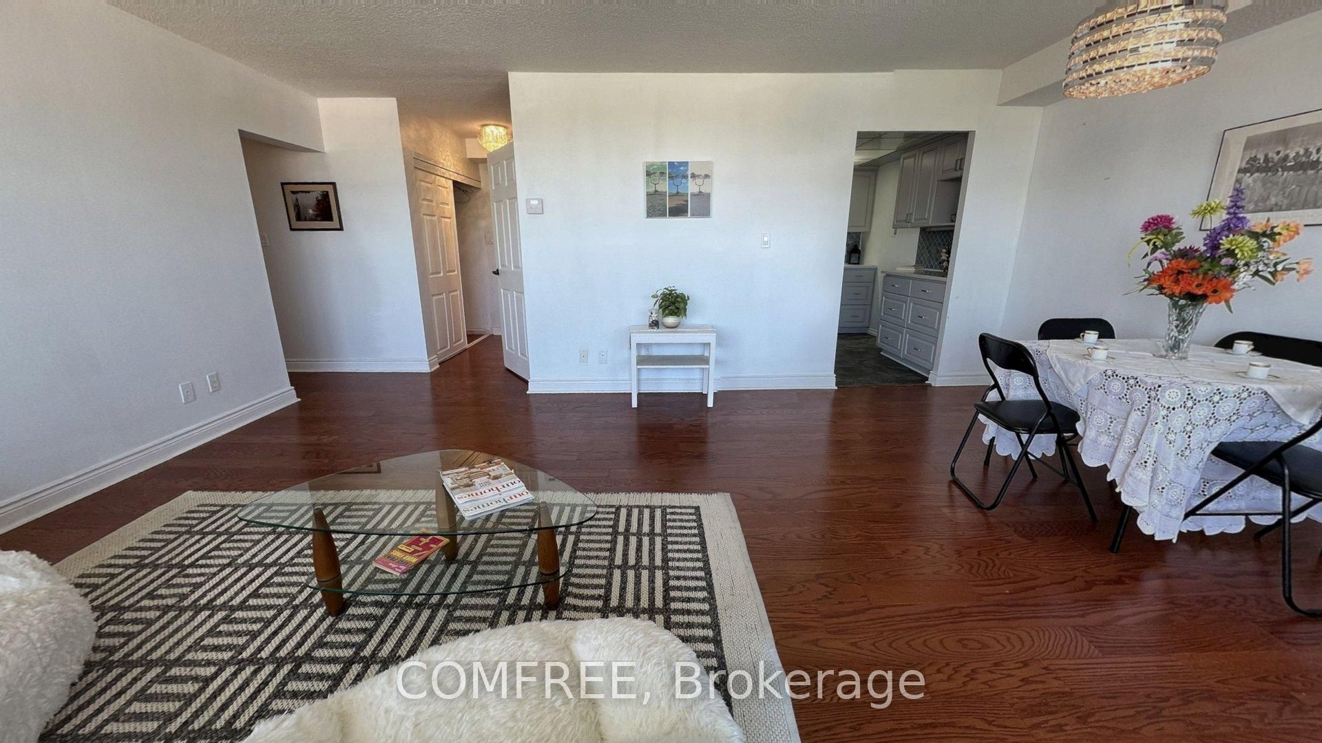 55 William Street E 505 Property Photo 6