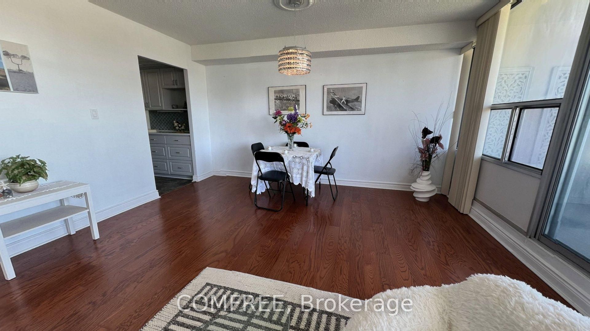 55 William Street E 505 Property Photo 7