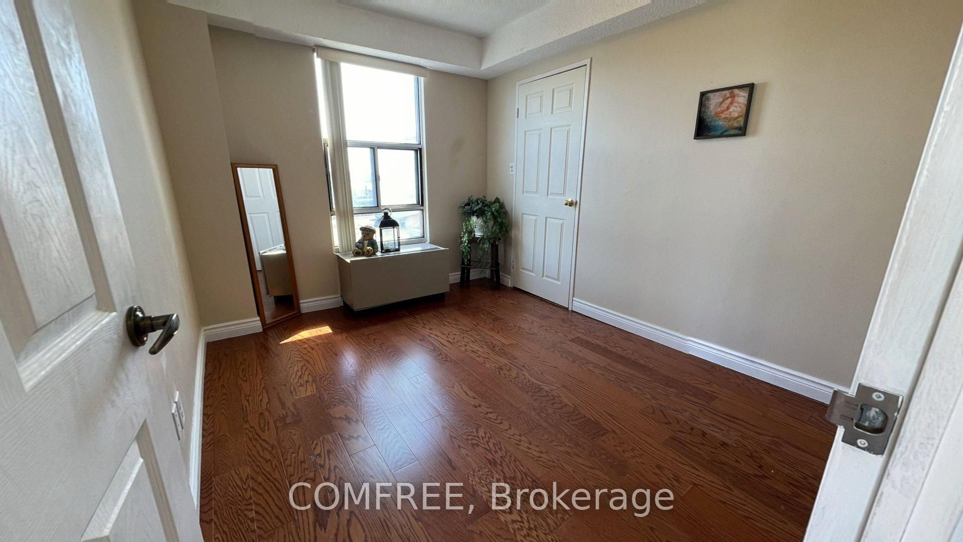 55 William Street E 505 Property Photo 11