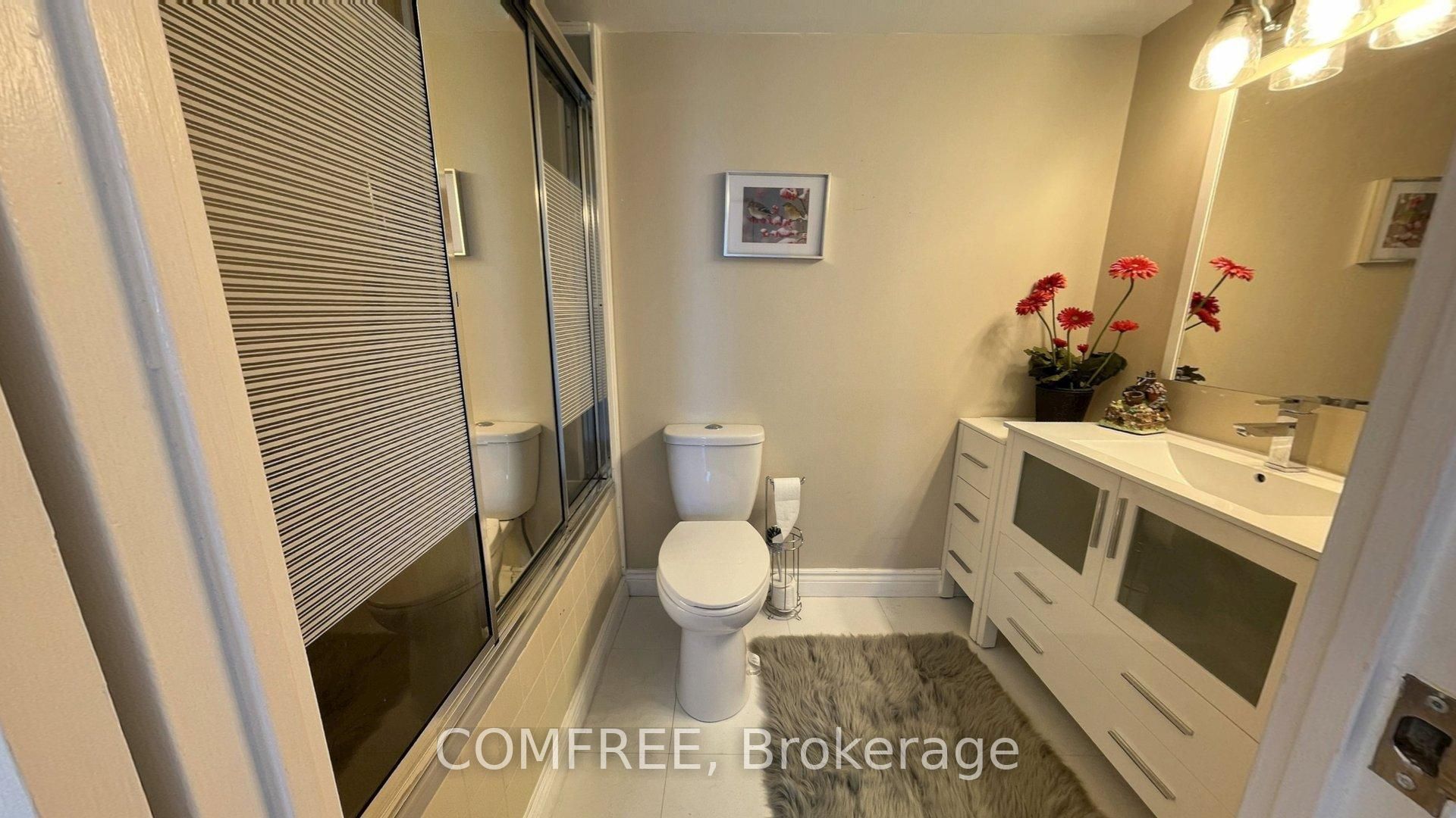 55 William Street E 505 Property Photo 13