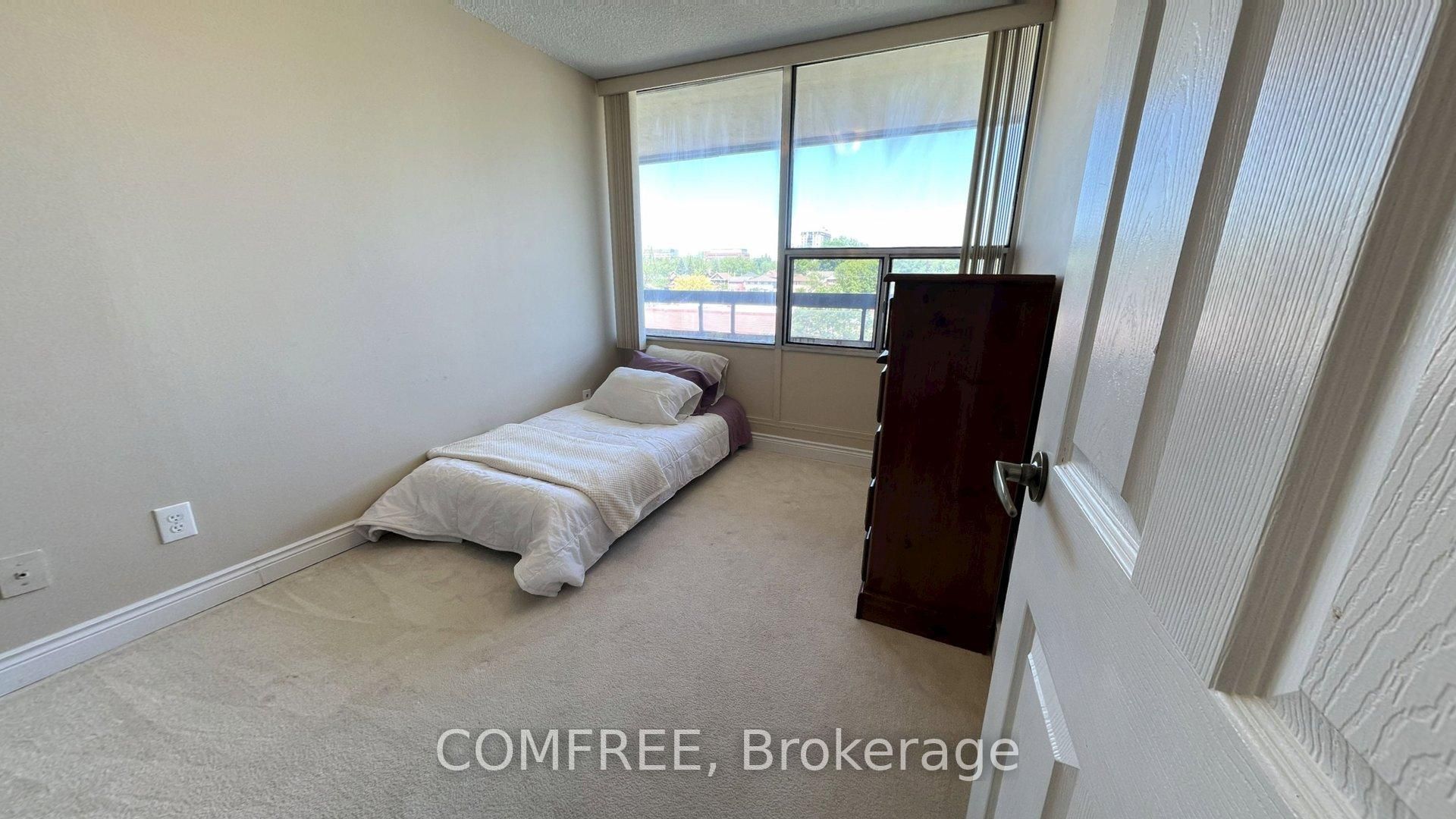 55 William Street E 505 Property Photo 17