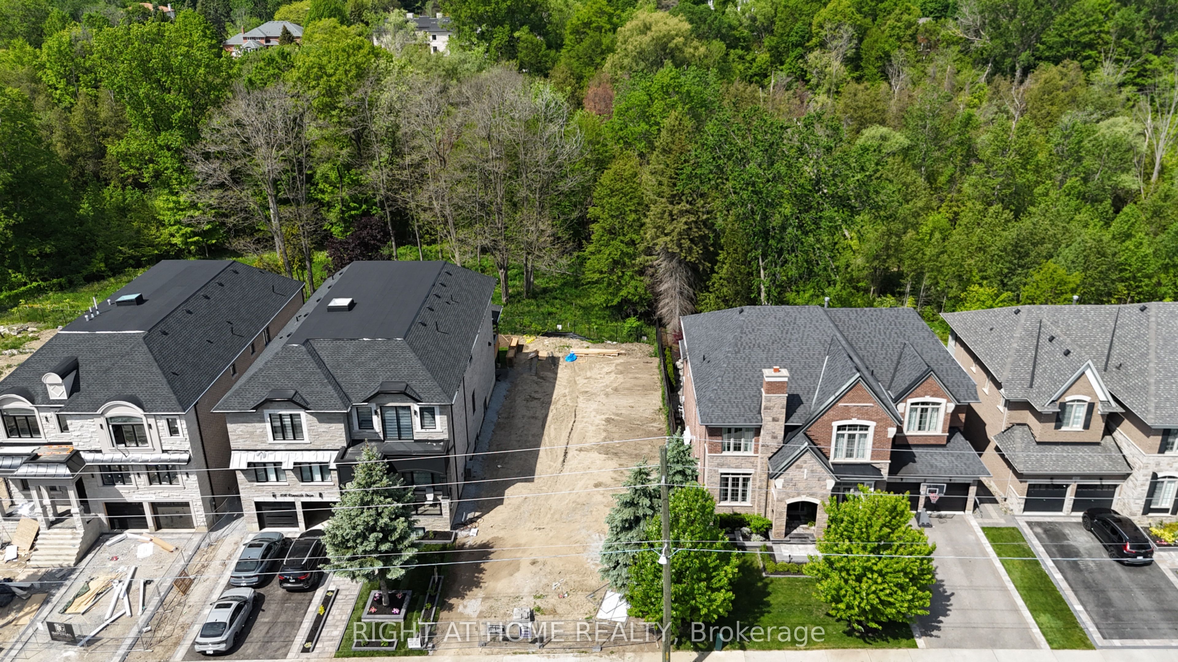 860 Riverside Drive Property Photo 1