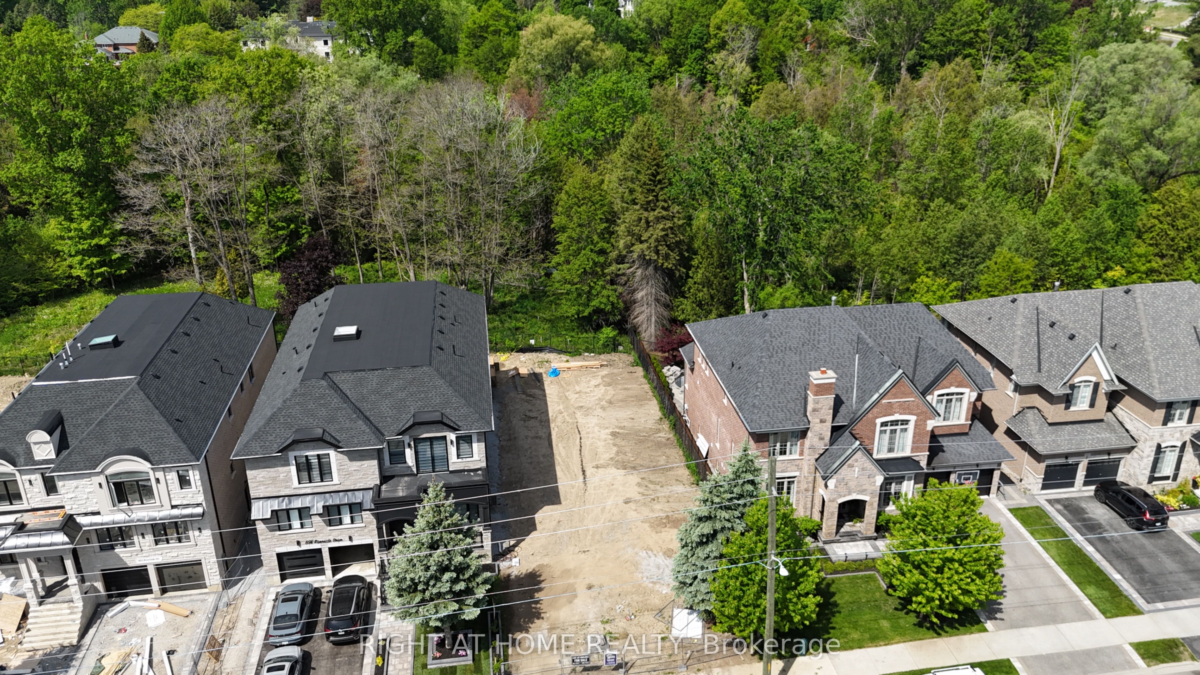 860 Riverside Drive Property Photo 4