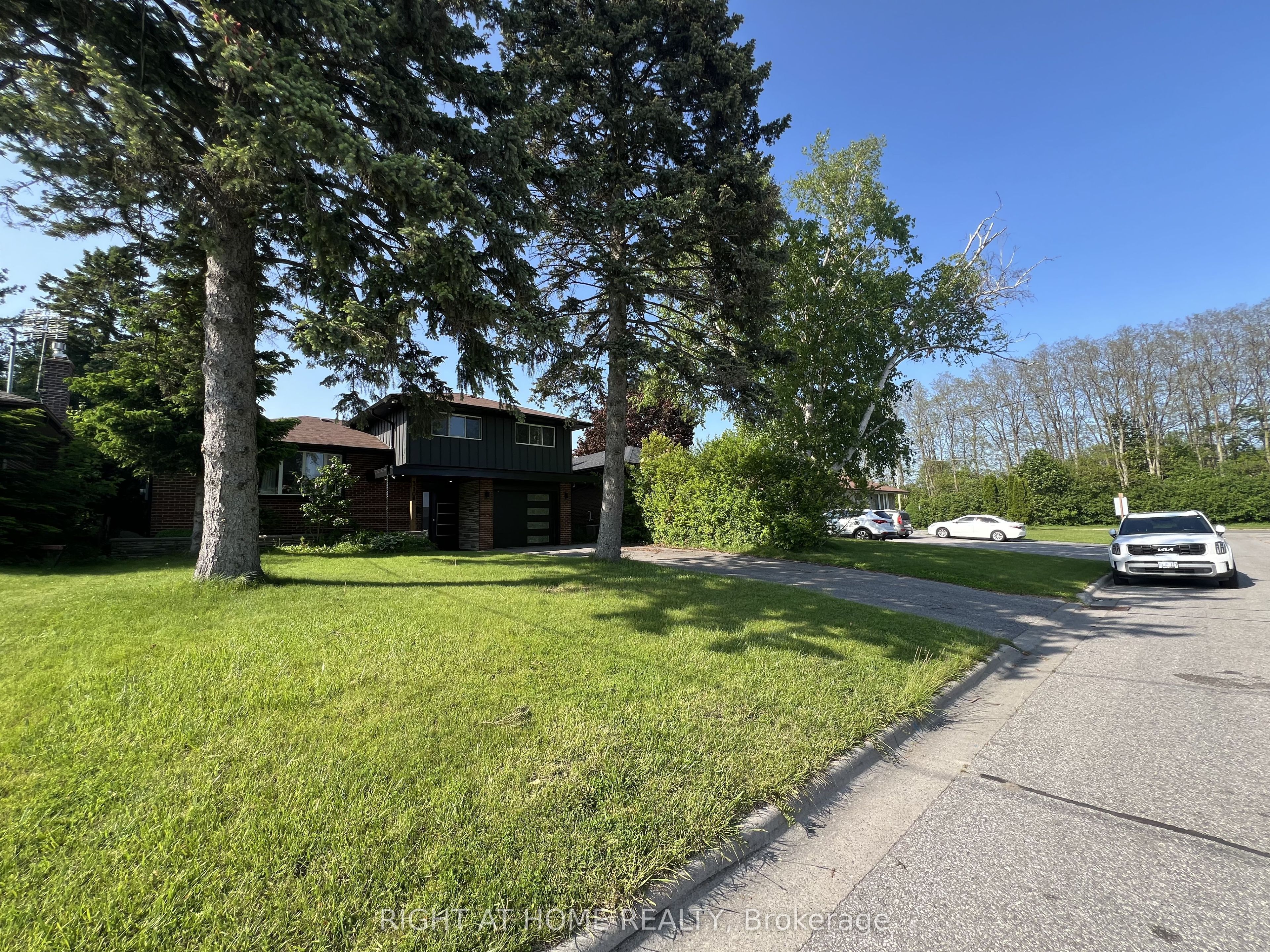 310 Admiral Road Property Photo 3