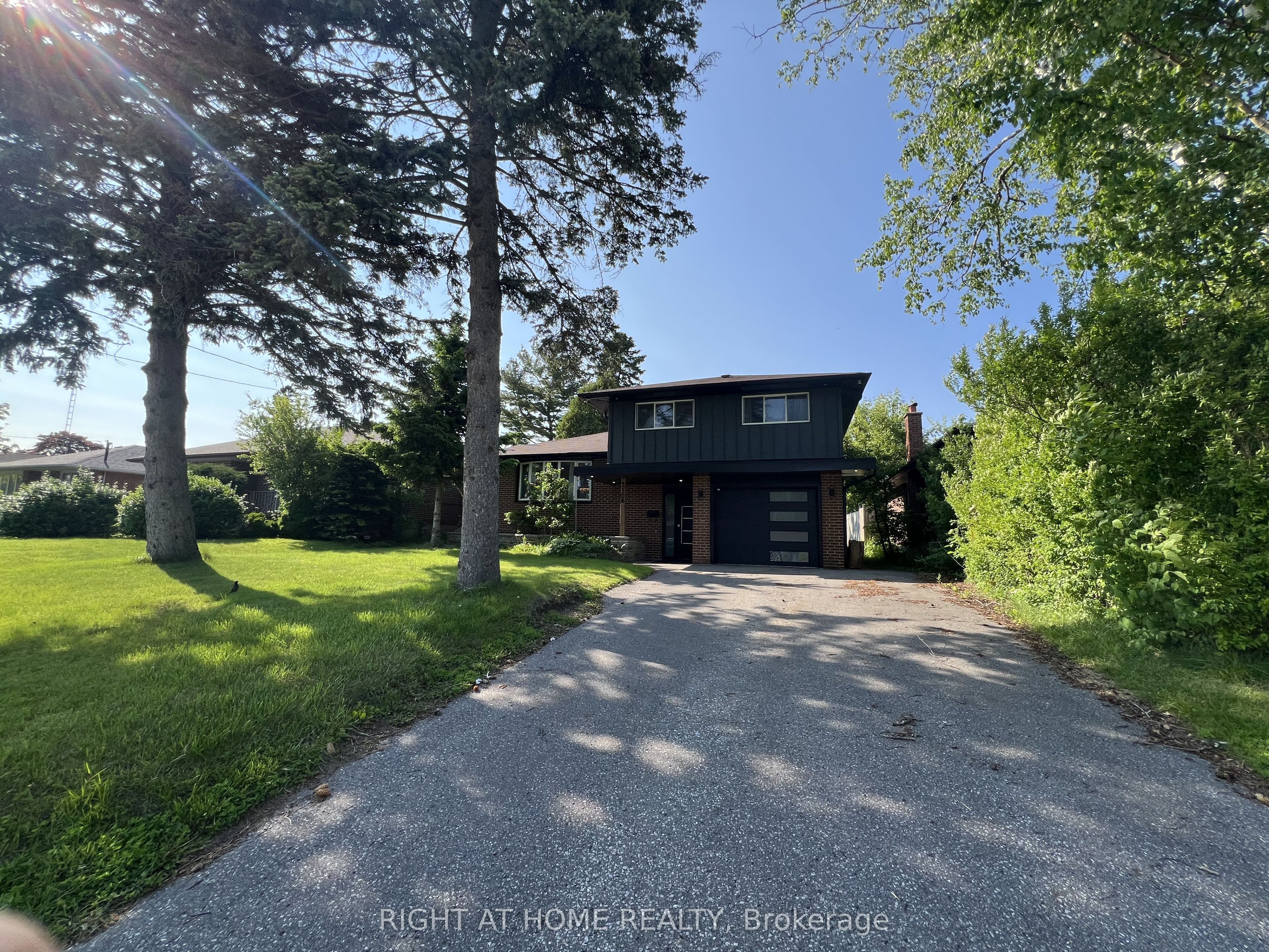 310 Admiral Road Property Photo 4