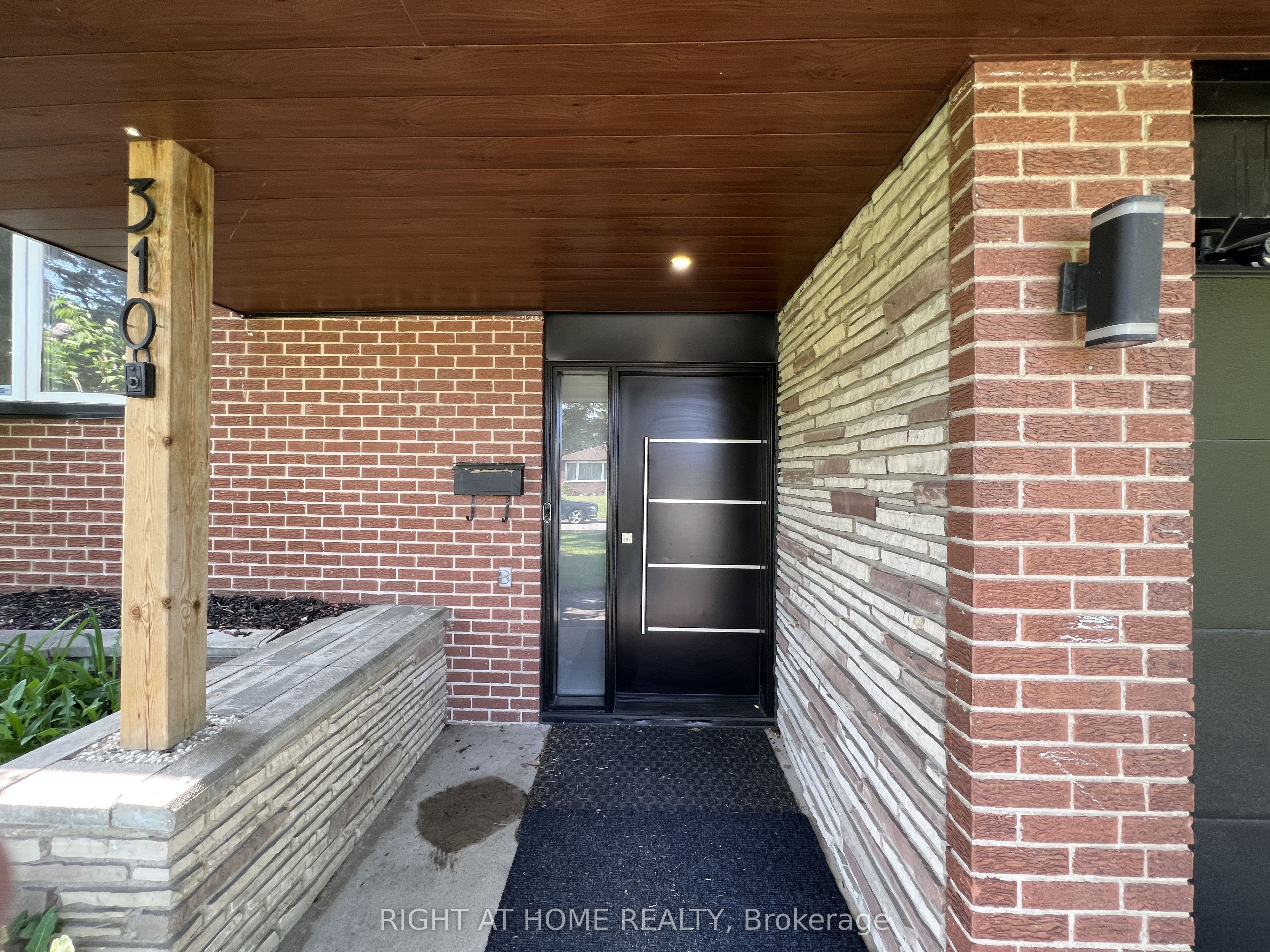 310 Admiral Road Property Photo 6