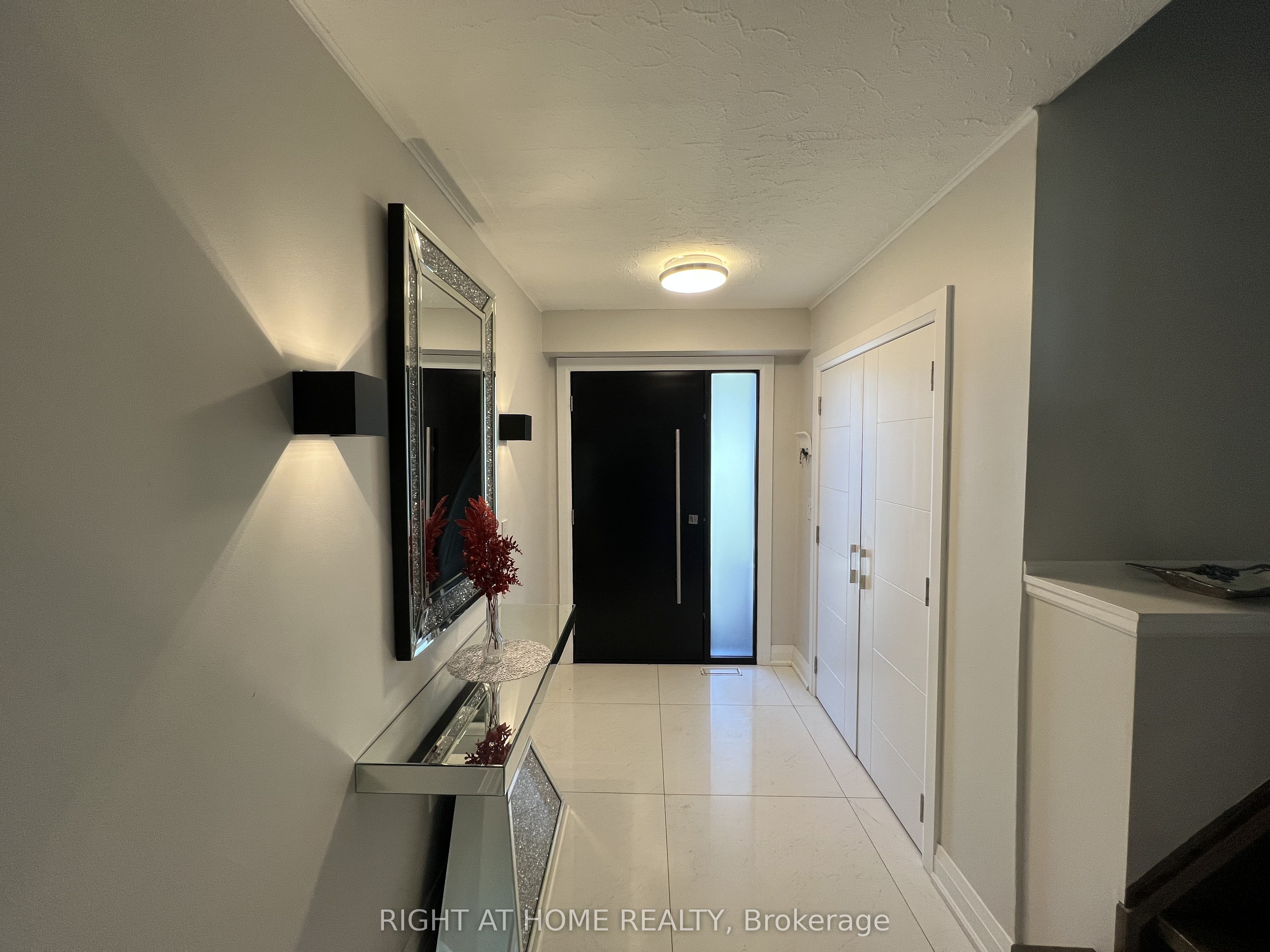 310 Admiral Road Property Photo 8