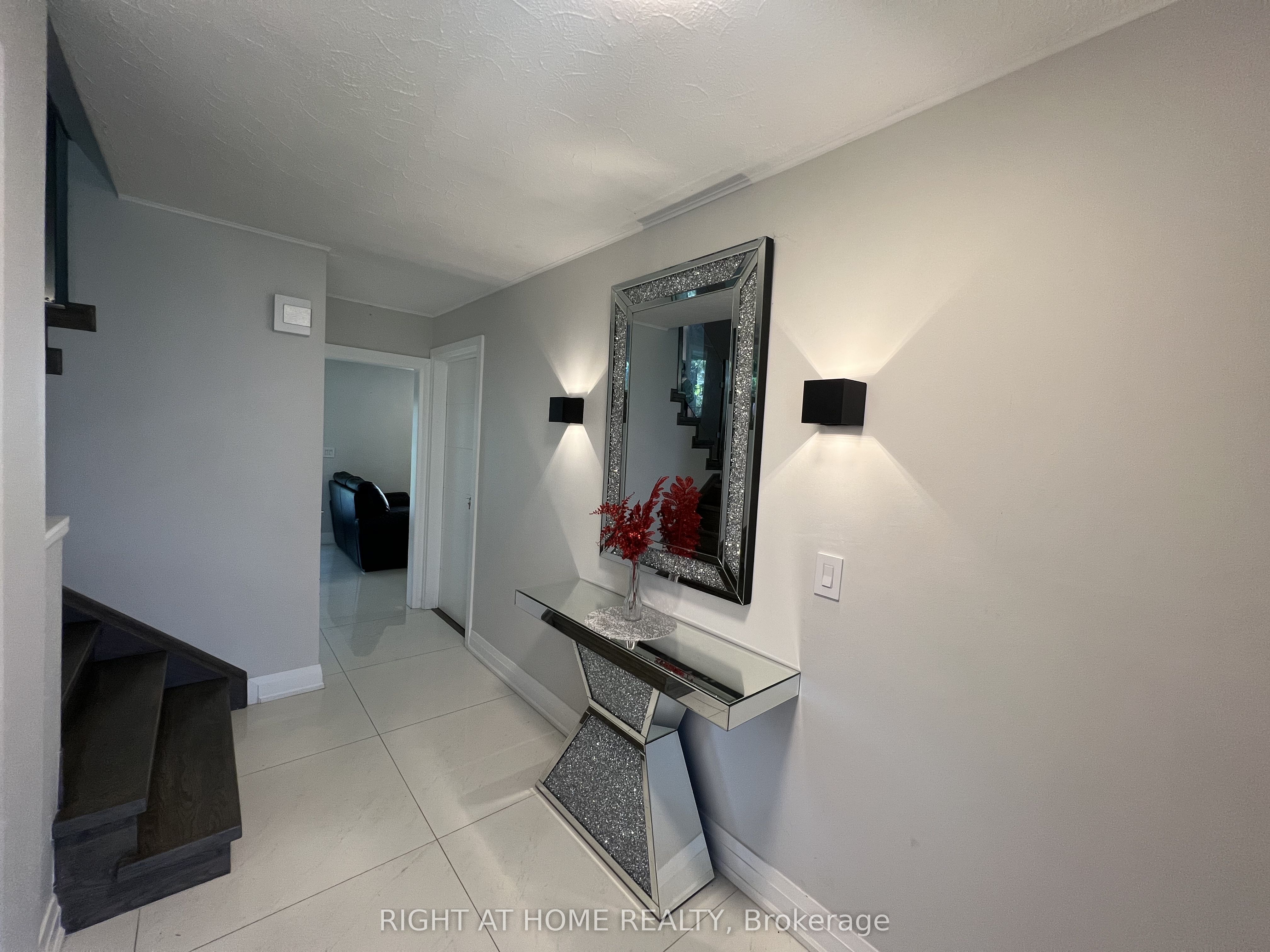310 Admiral Road Property Photo 9