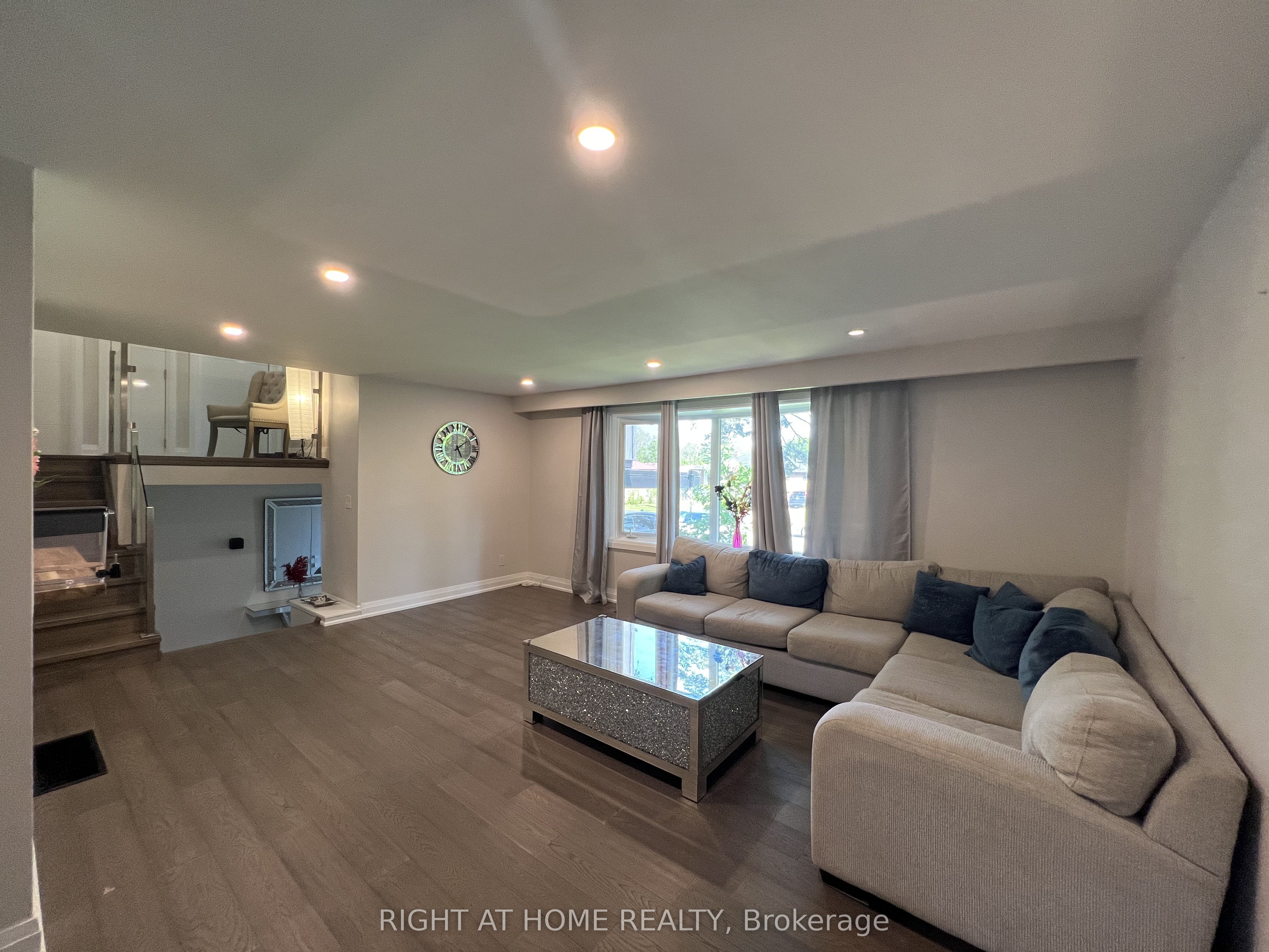 310 Admiral Road Property Photo 10