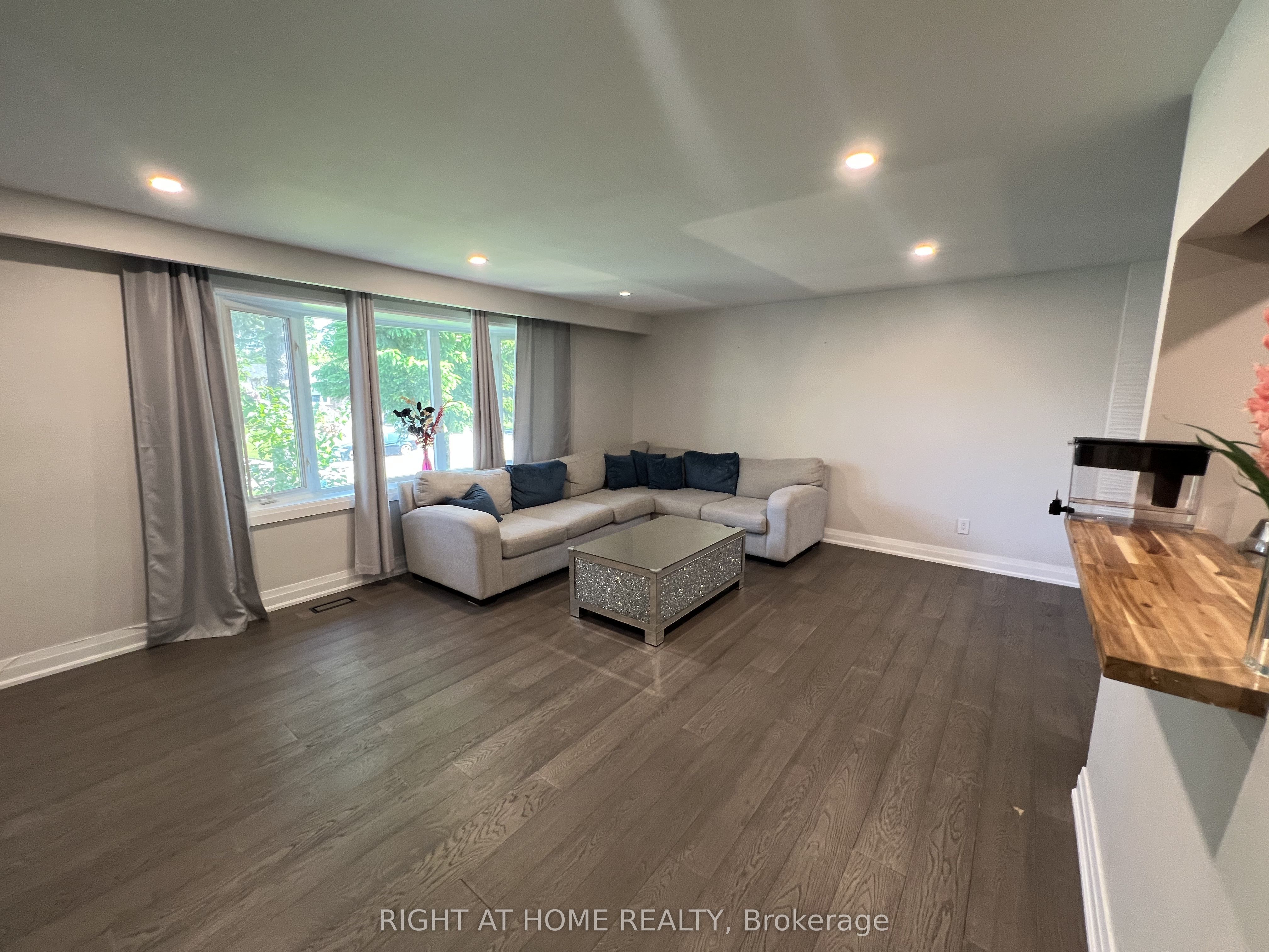 310 Admiral Road Property Photo 11