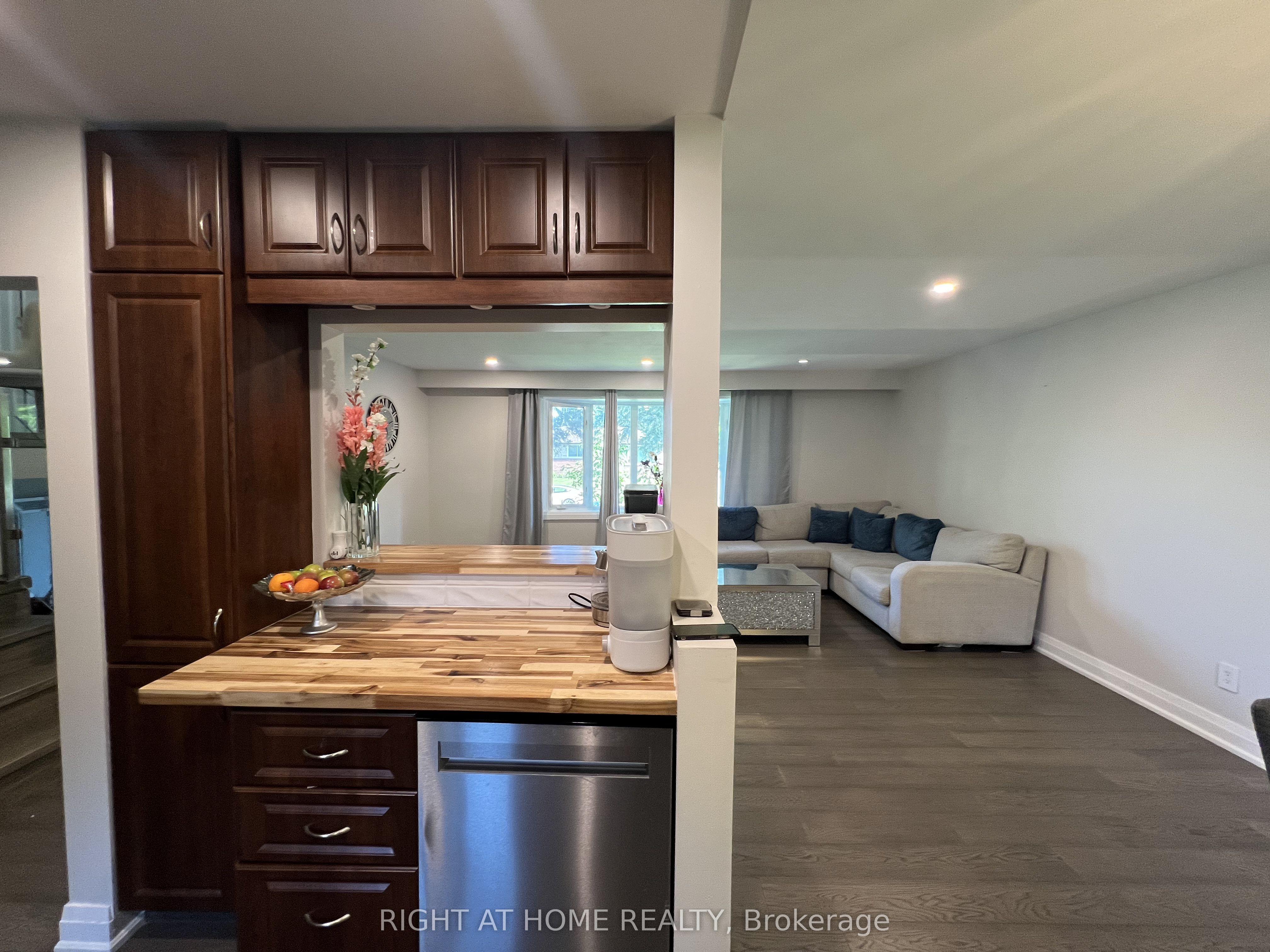 310 Admiral Road Property Photo 16