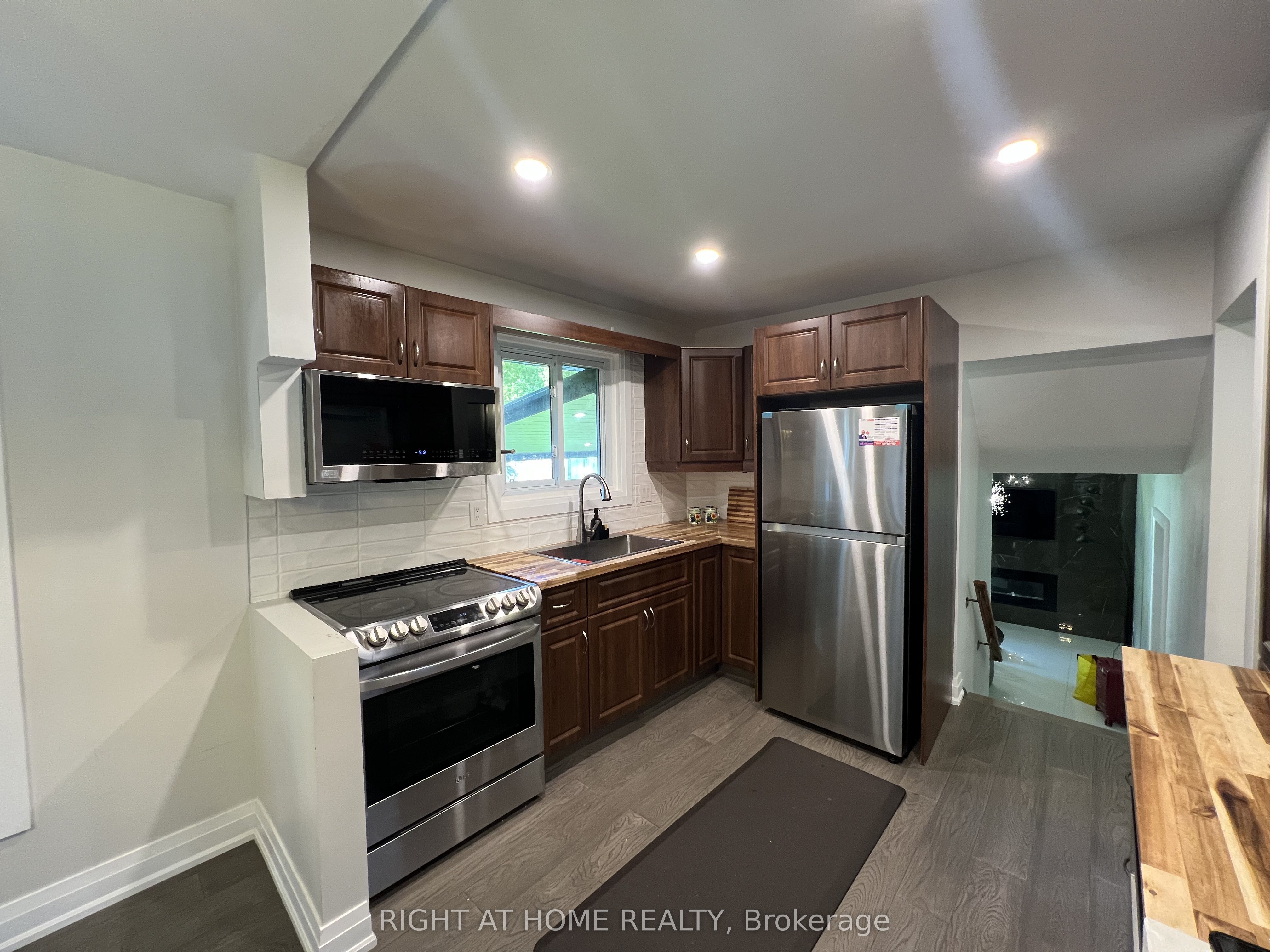 310 Admiral Road Property Photo 18