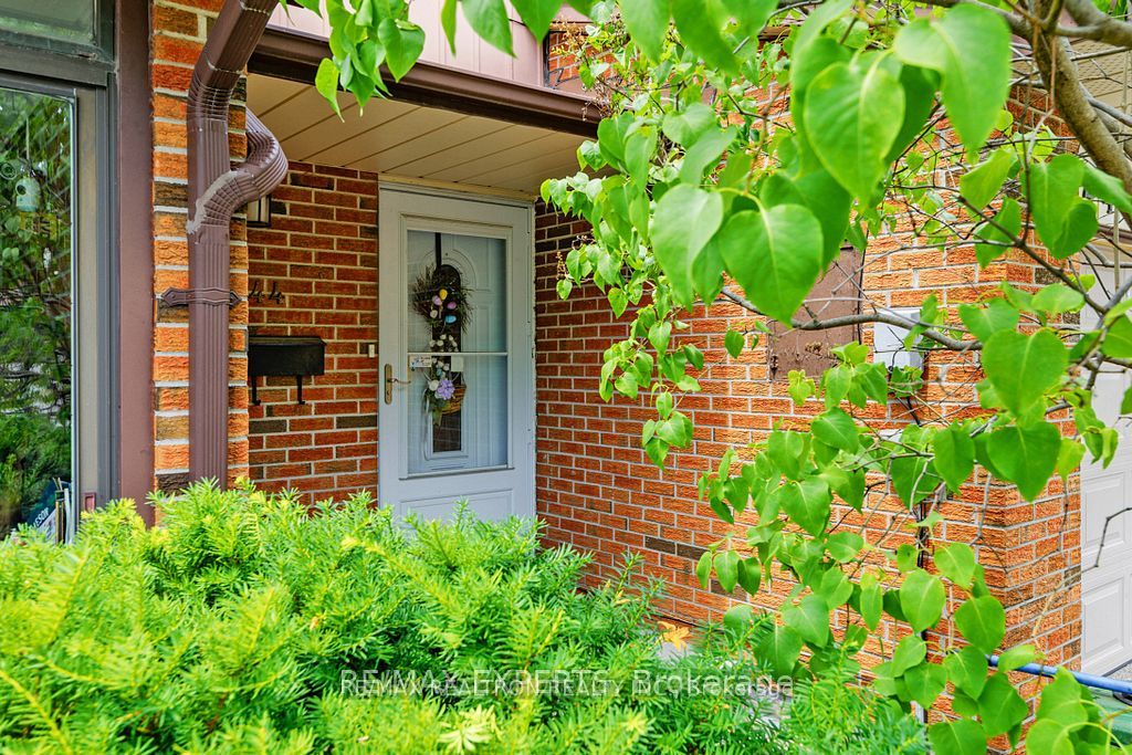30 W Dundalk Drive 44 Property Photo 4