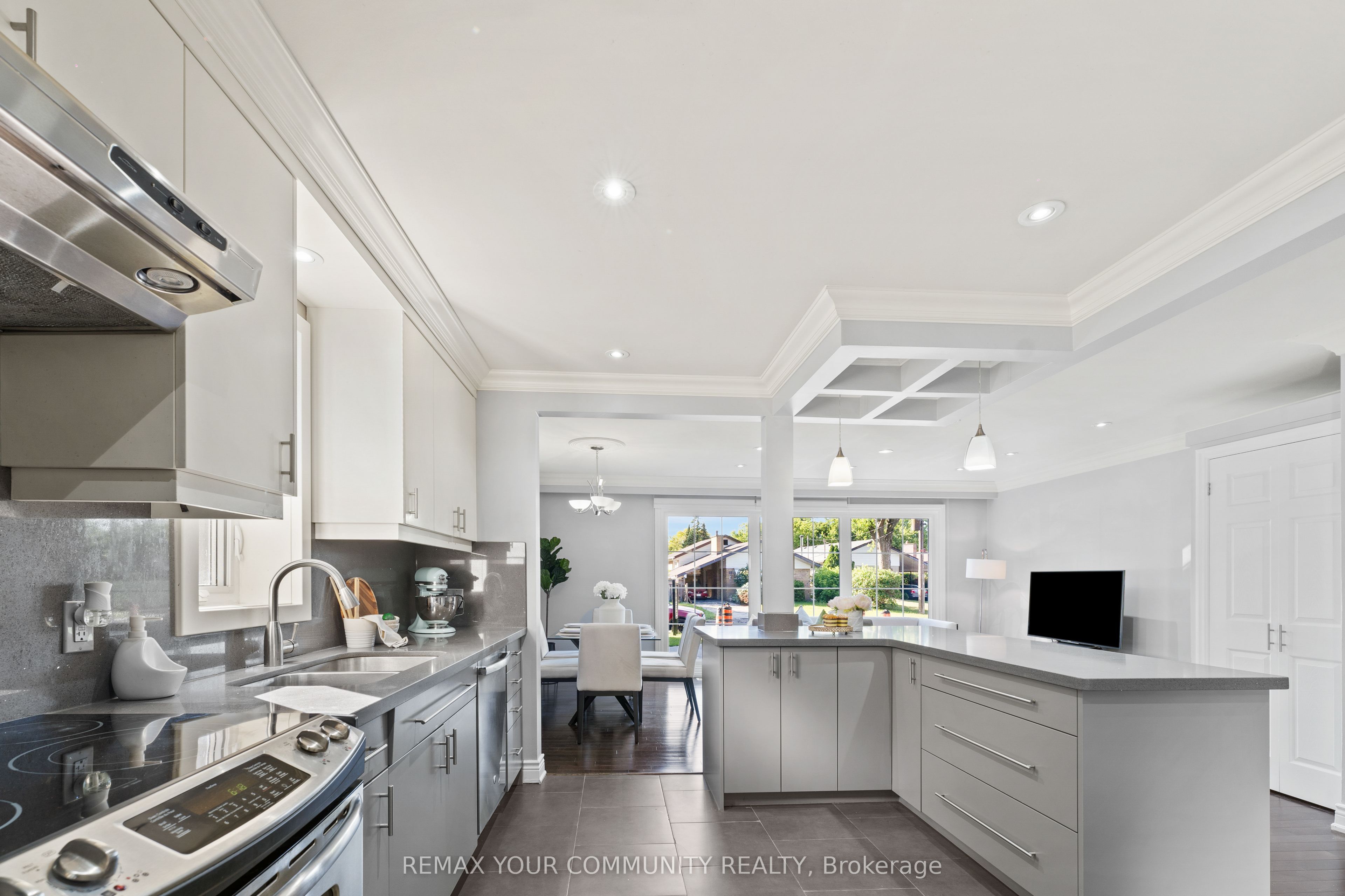 23 Penetang Crescent Property Photo 14