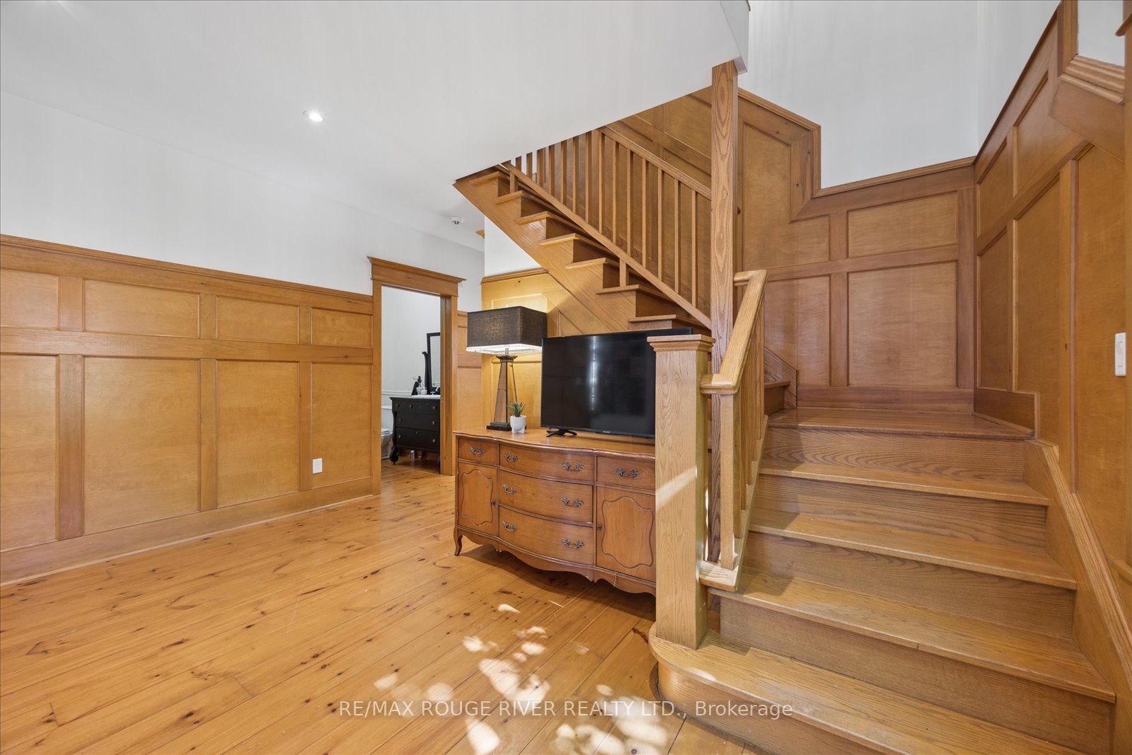 30 Springbank Avenue Property Photo 8