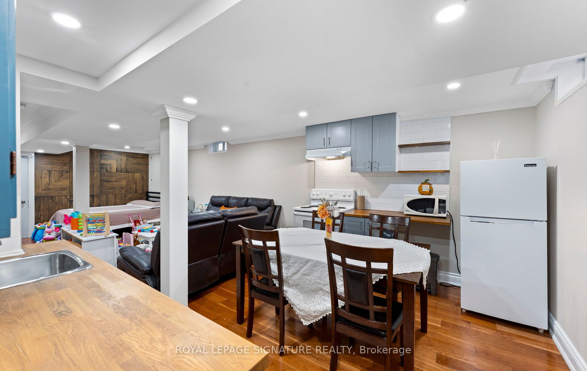 12 Hewitt Crescent Property Photo 21