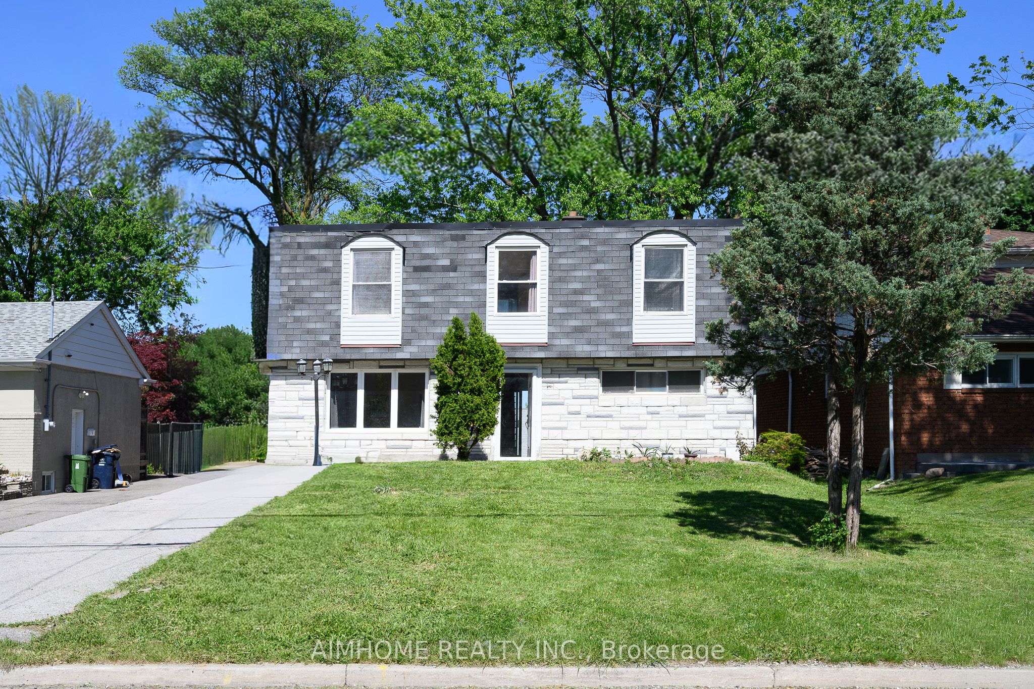 49 Bellefontaine Street