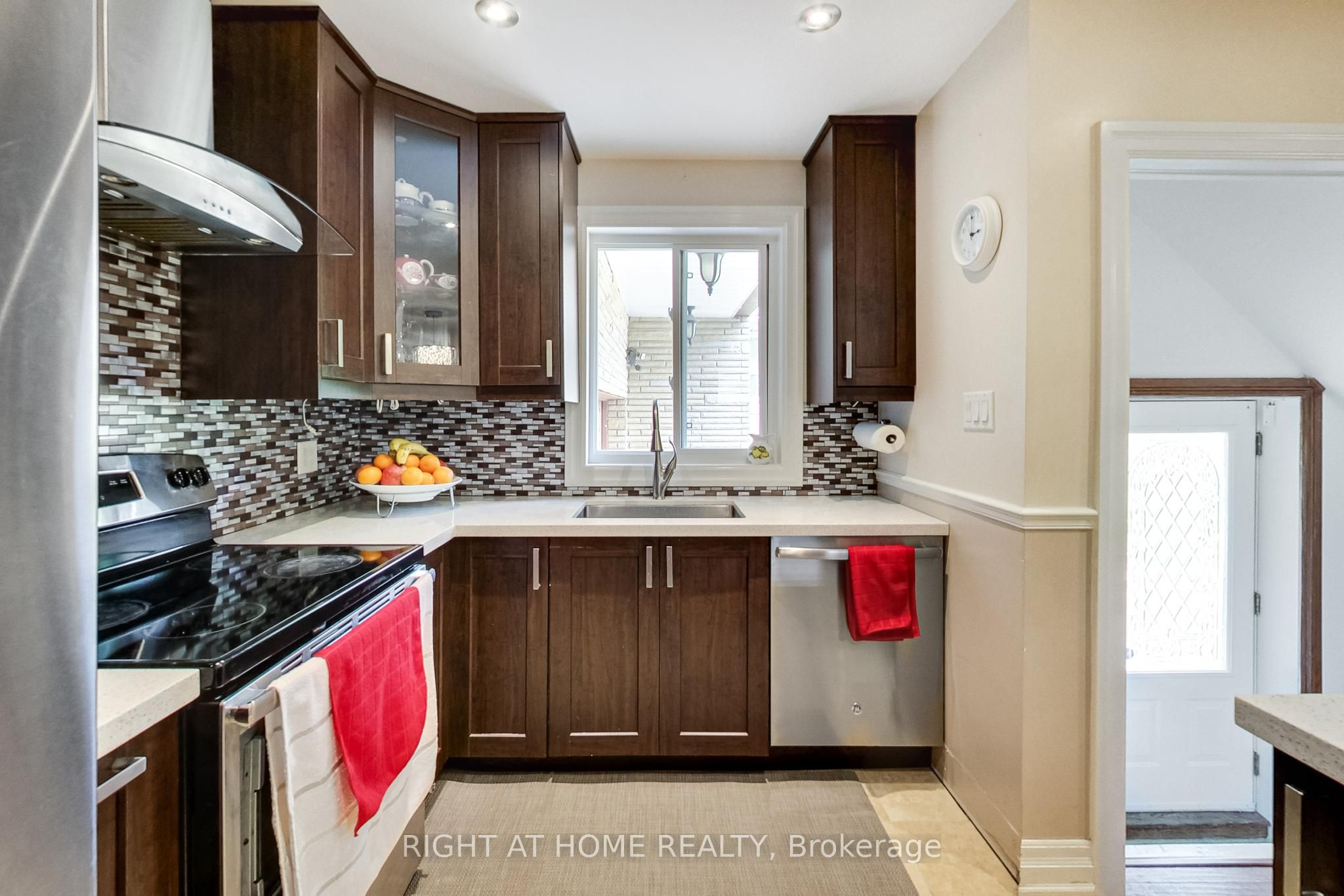 8 Suraty Avenue Property Photo 7