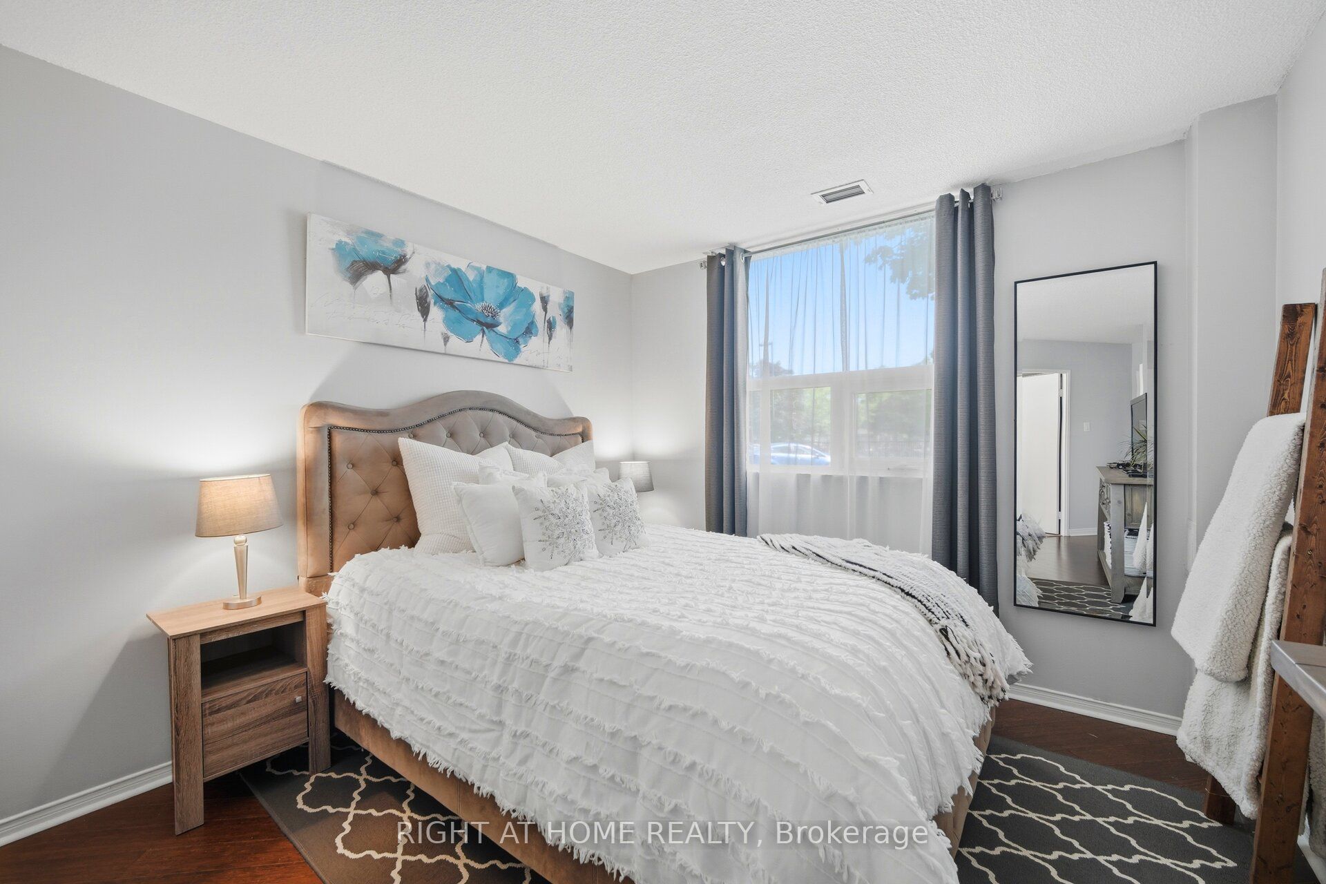 2 Westney Road N 108 Property Photo 11