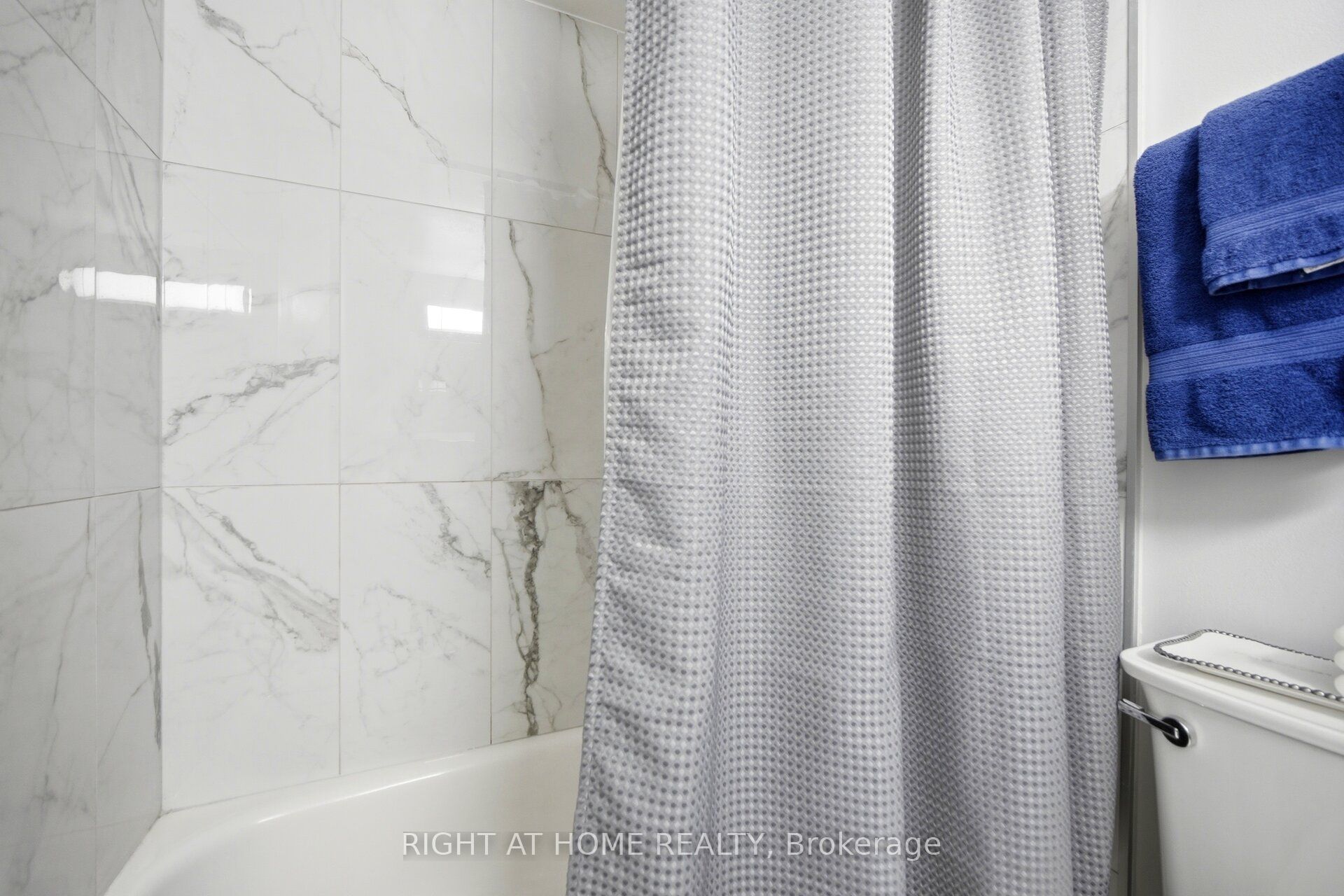 2 Westney Road N 108 Property Photo 15
