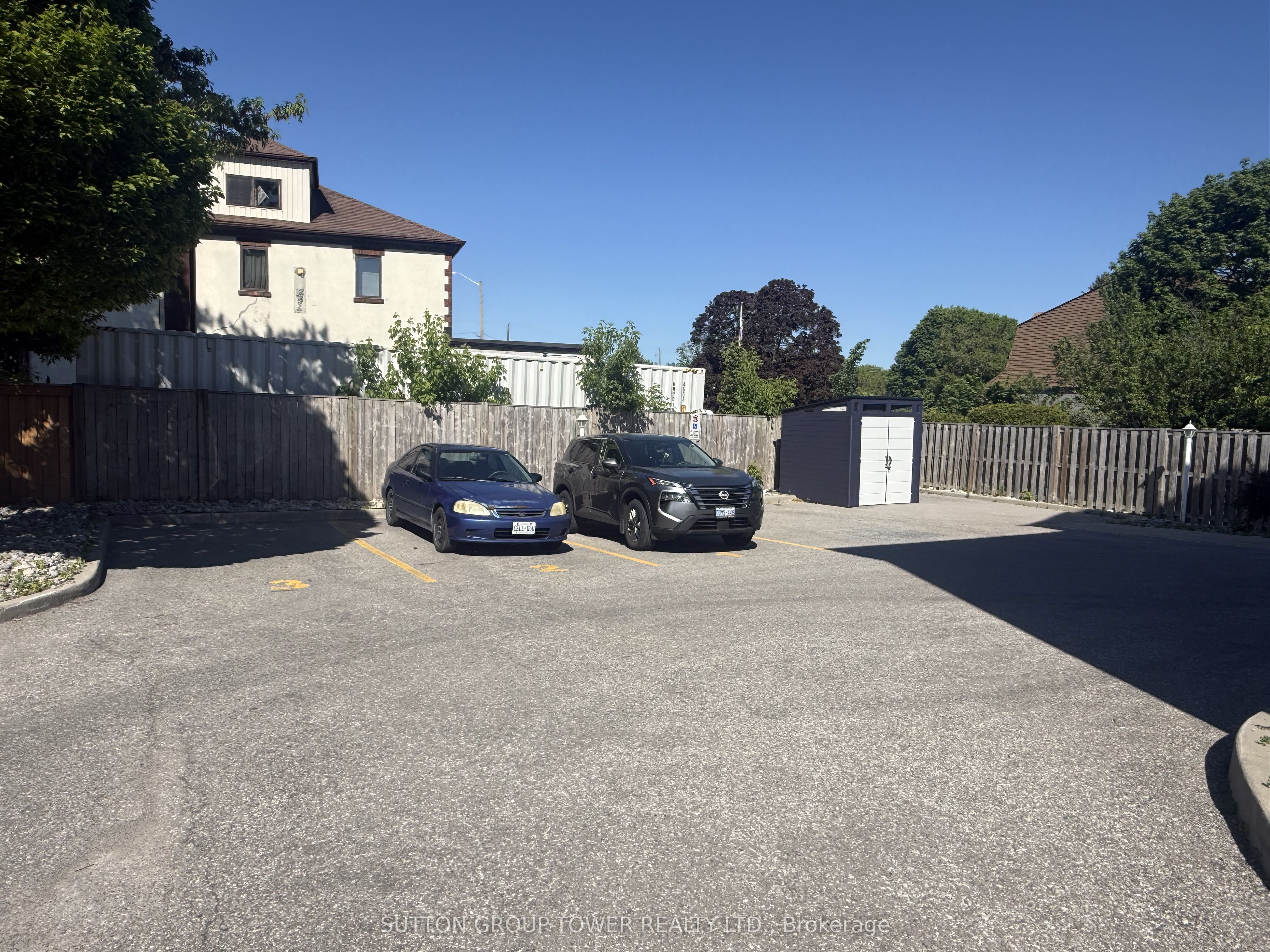 750 Albert Street Property Photo 37
