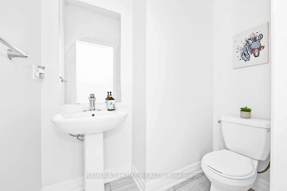 384 Arctic Red Drive E 34 Property Photo 8