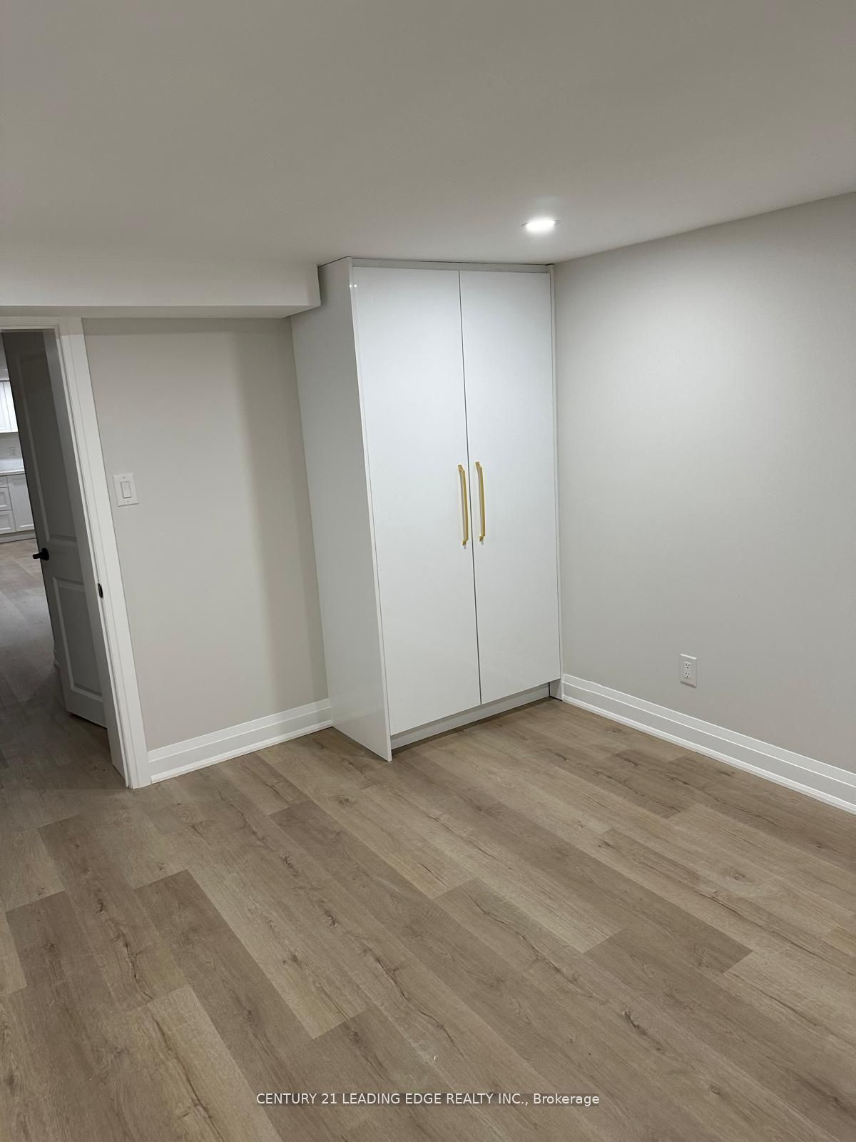 36 Vernon Road Bsmt Property Photo 6