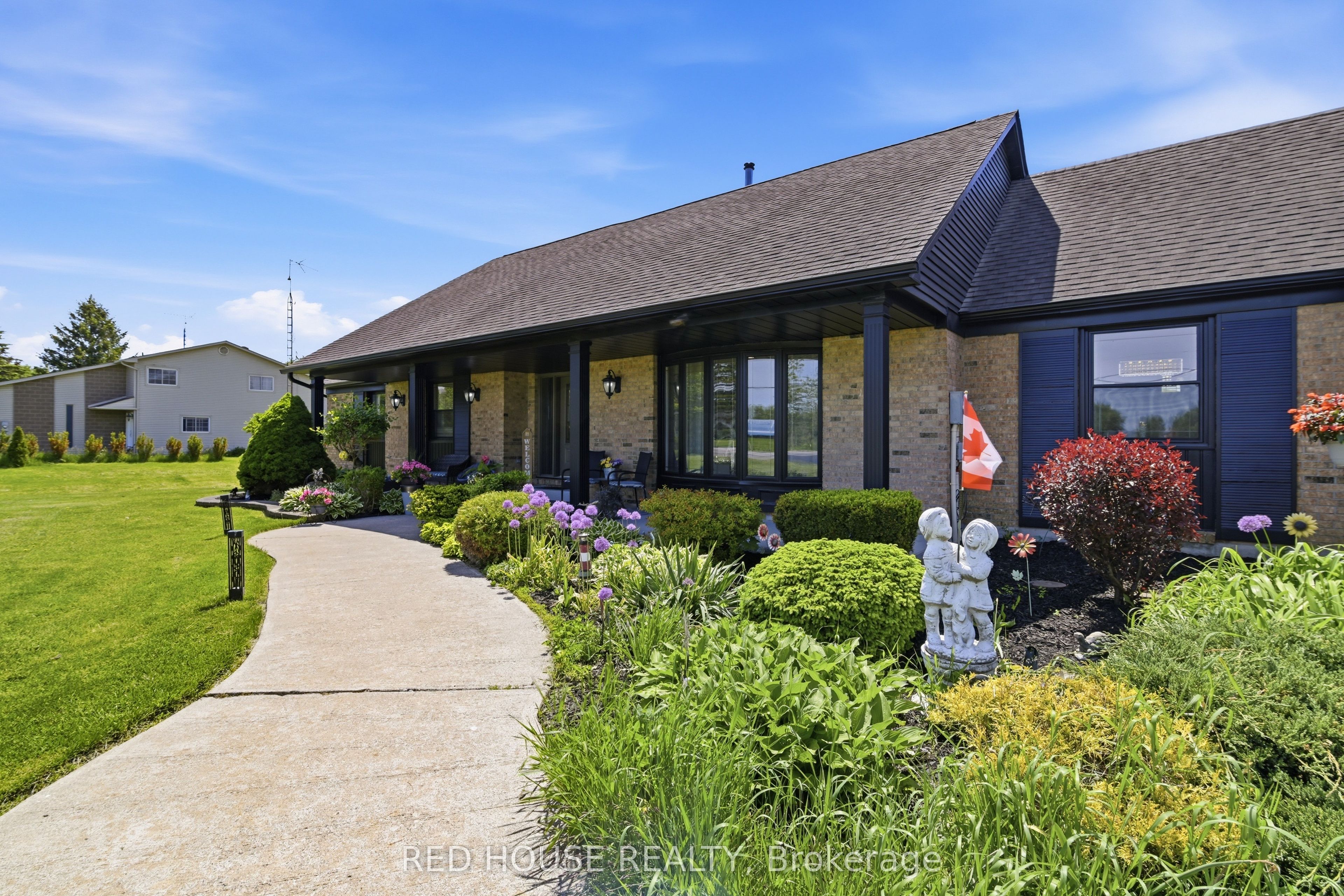875 Brawley Road W Property Photo 2