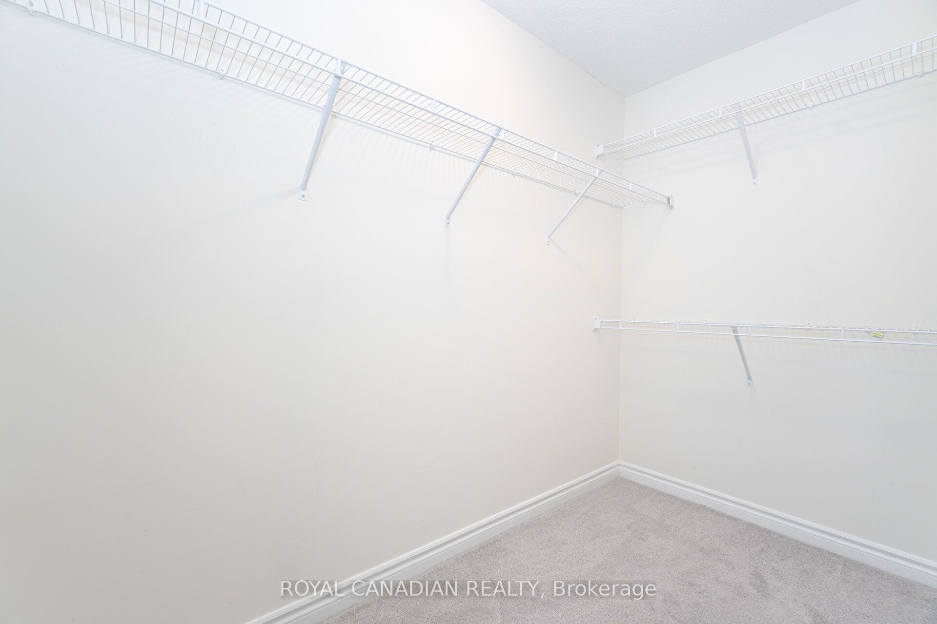1034 Reflection Place 401 Property Photo 18