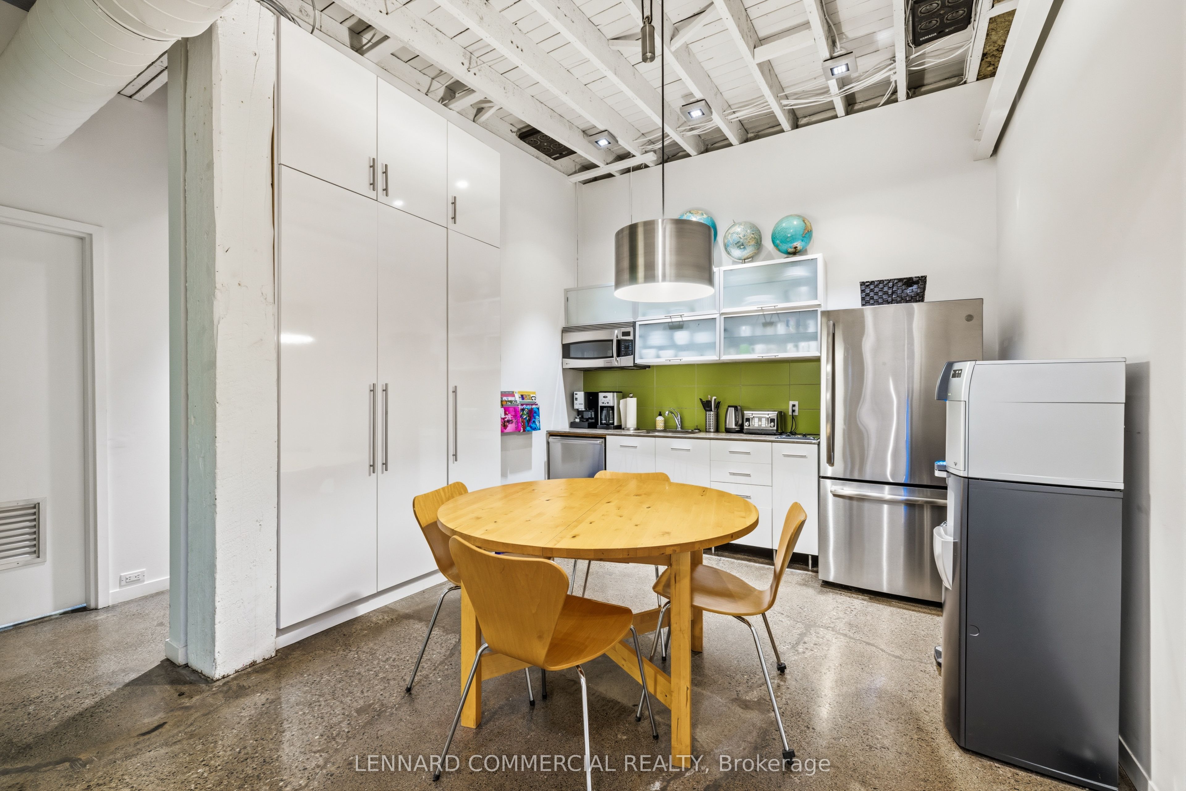 121 Logan Avenue Property Photo 25