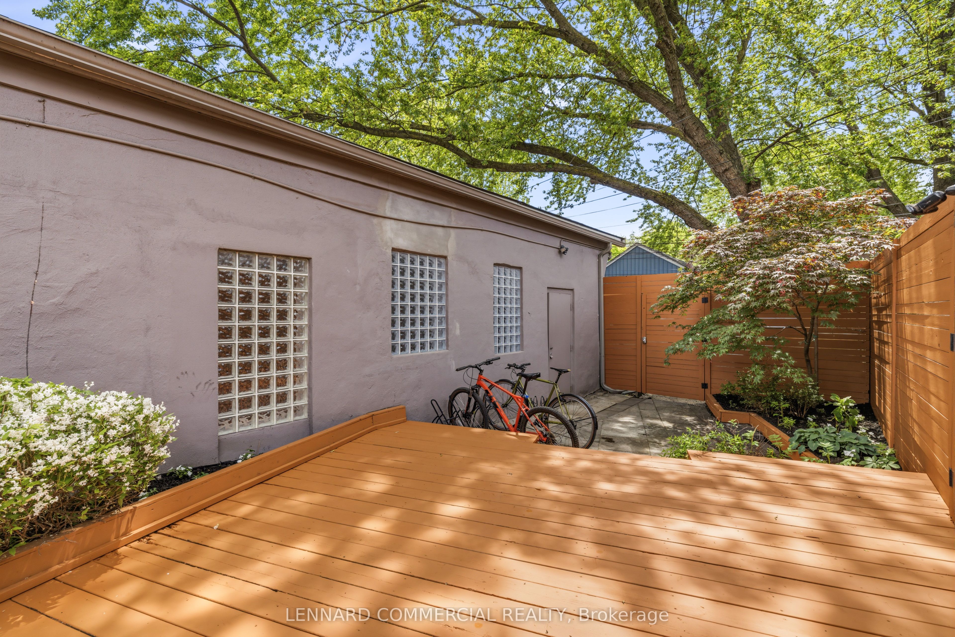 121 Logan Avenue Property Photo 35