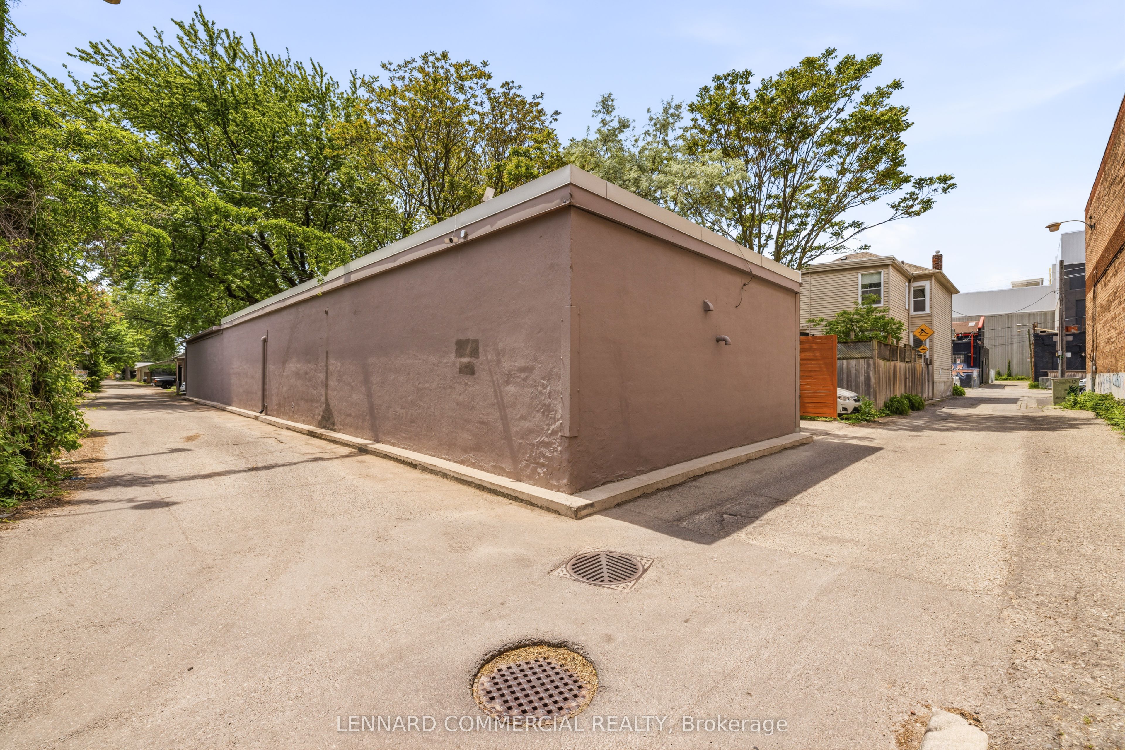 121 Logan Avenue Property Photo 38