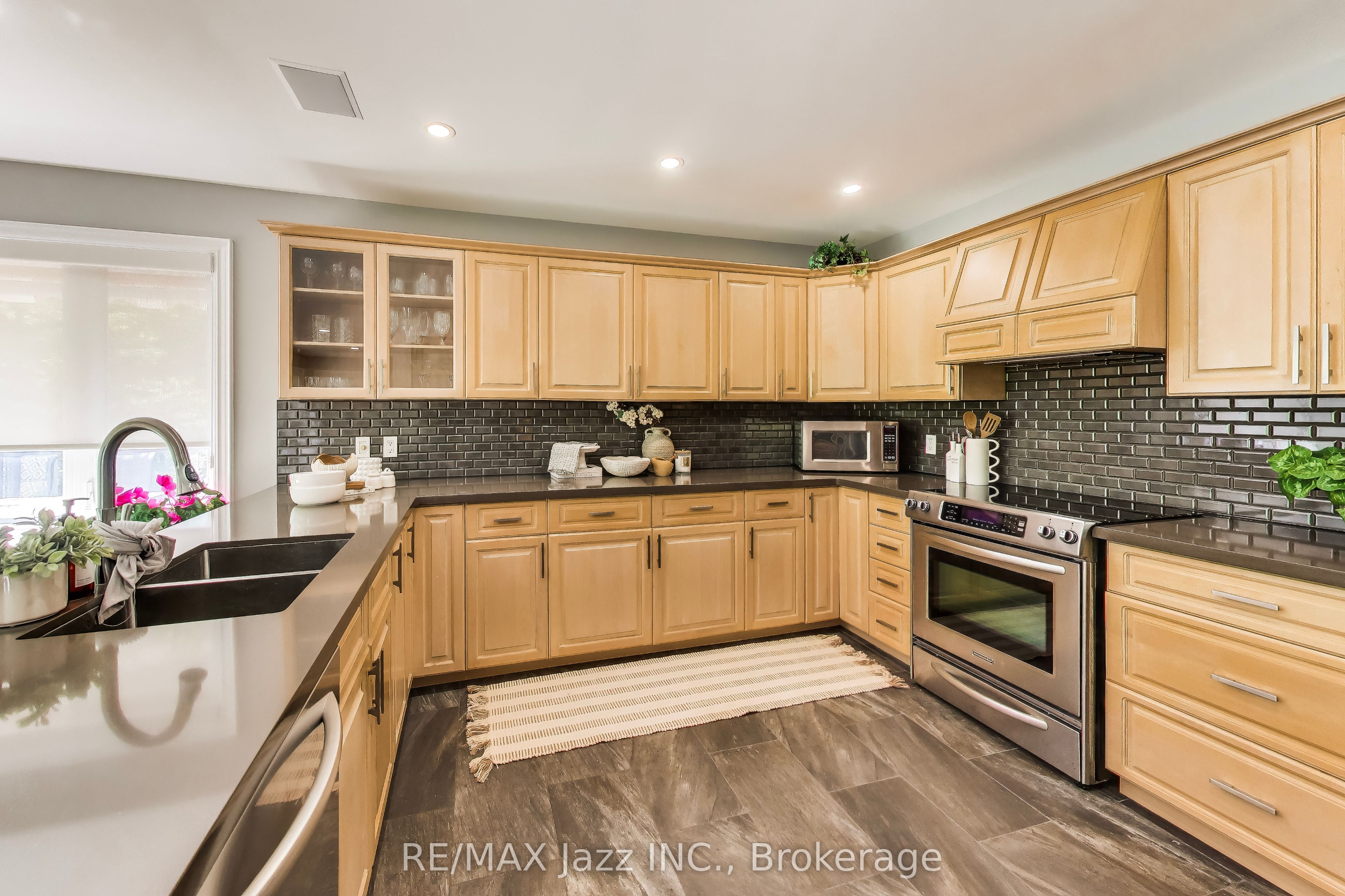45 Windsor Valley Place Property Photo 11