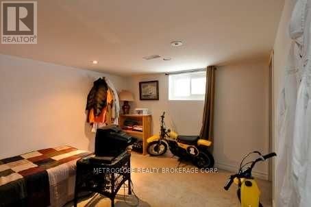 117 Adelaide Avenue E Property Photo 3