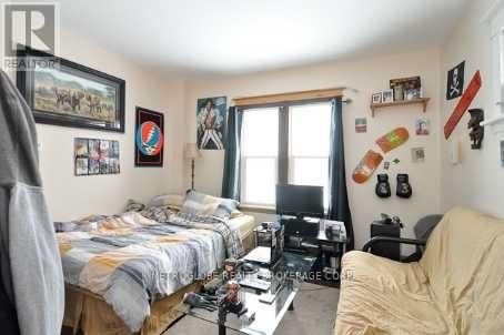 117 Adelaide Avenue E Property Photo 5