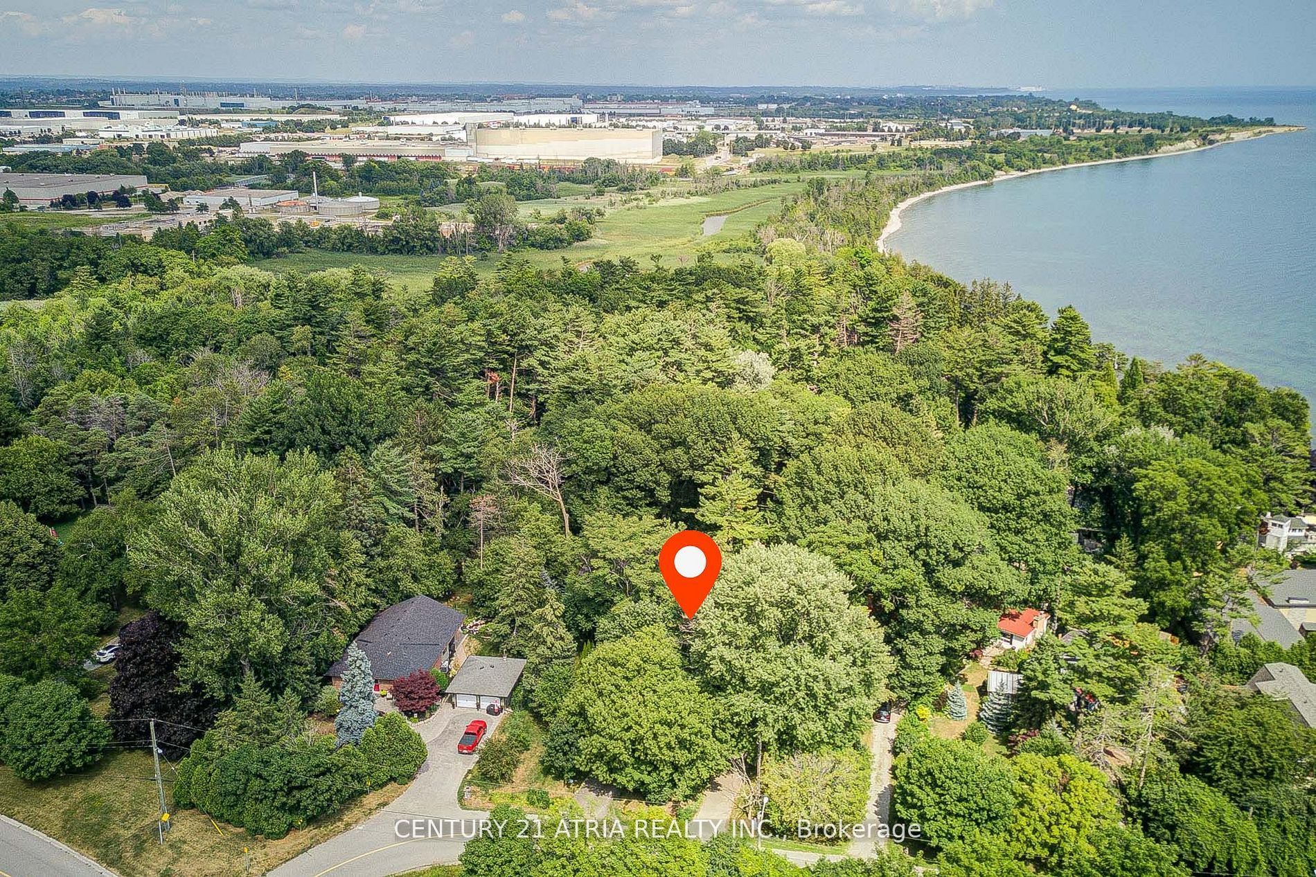 2671 Thickson Road S Property Photo 5