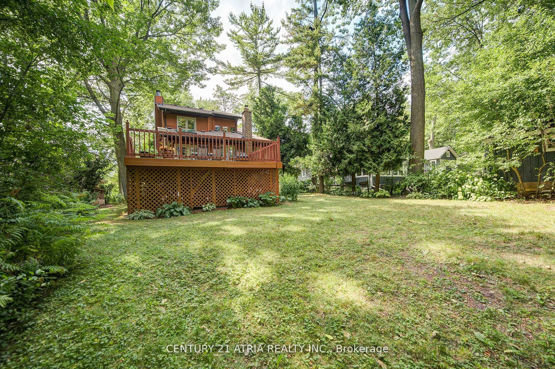 2671 Thickson Road S Property Photo 37
