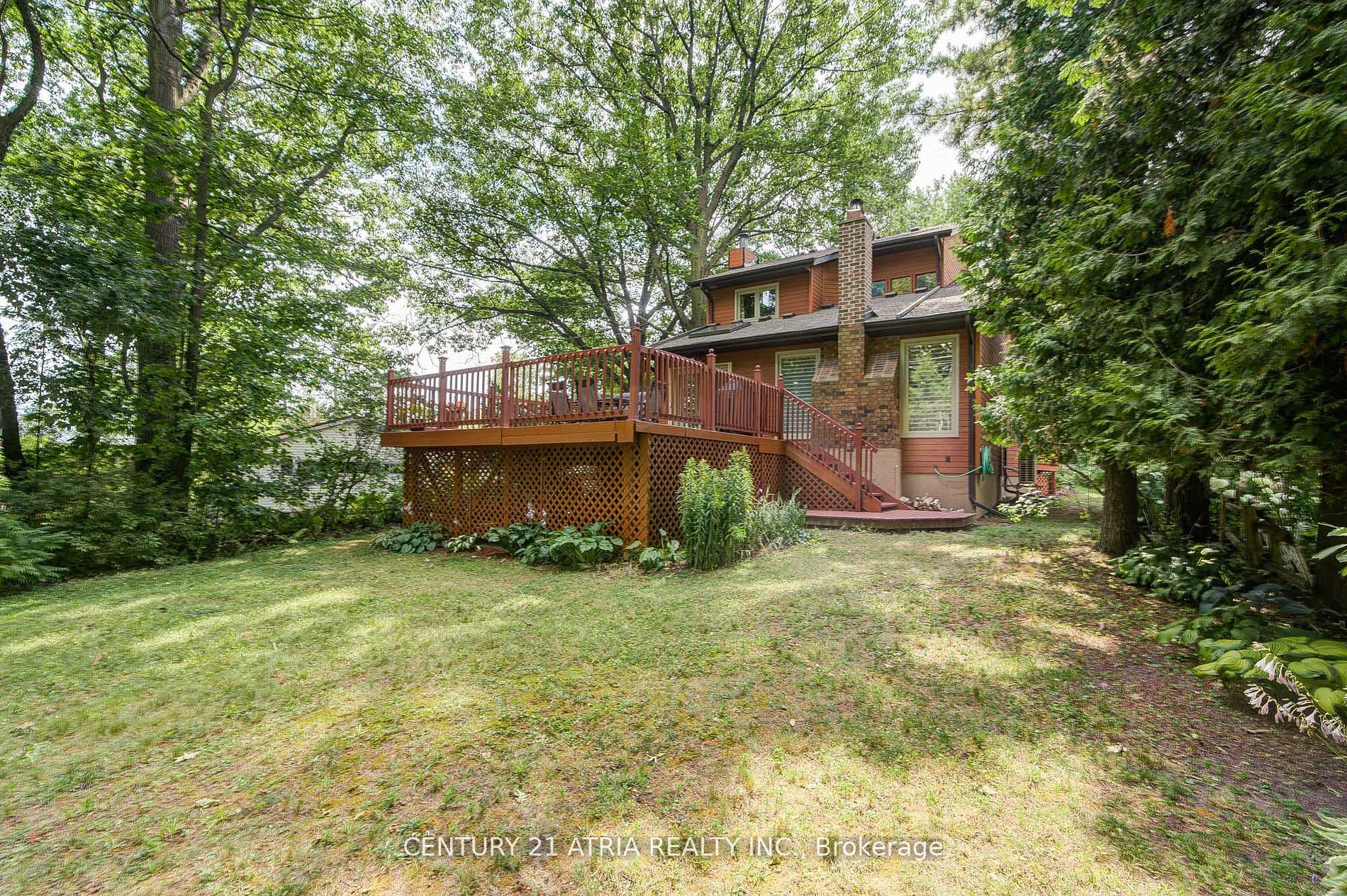 2671 Thickson Road S Property Photo 38