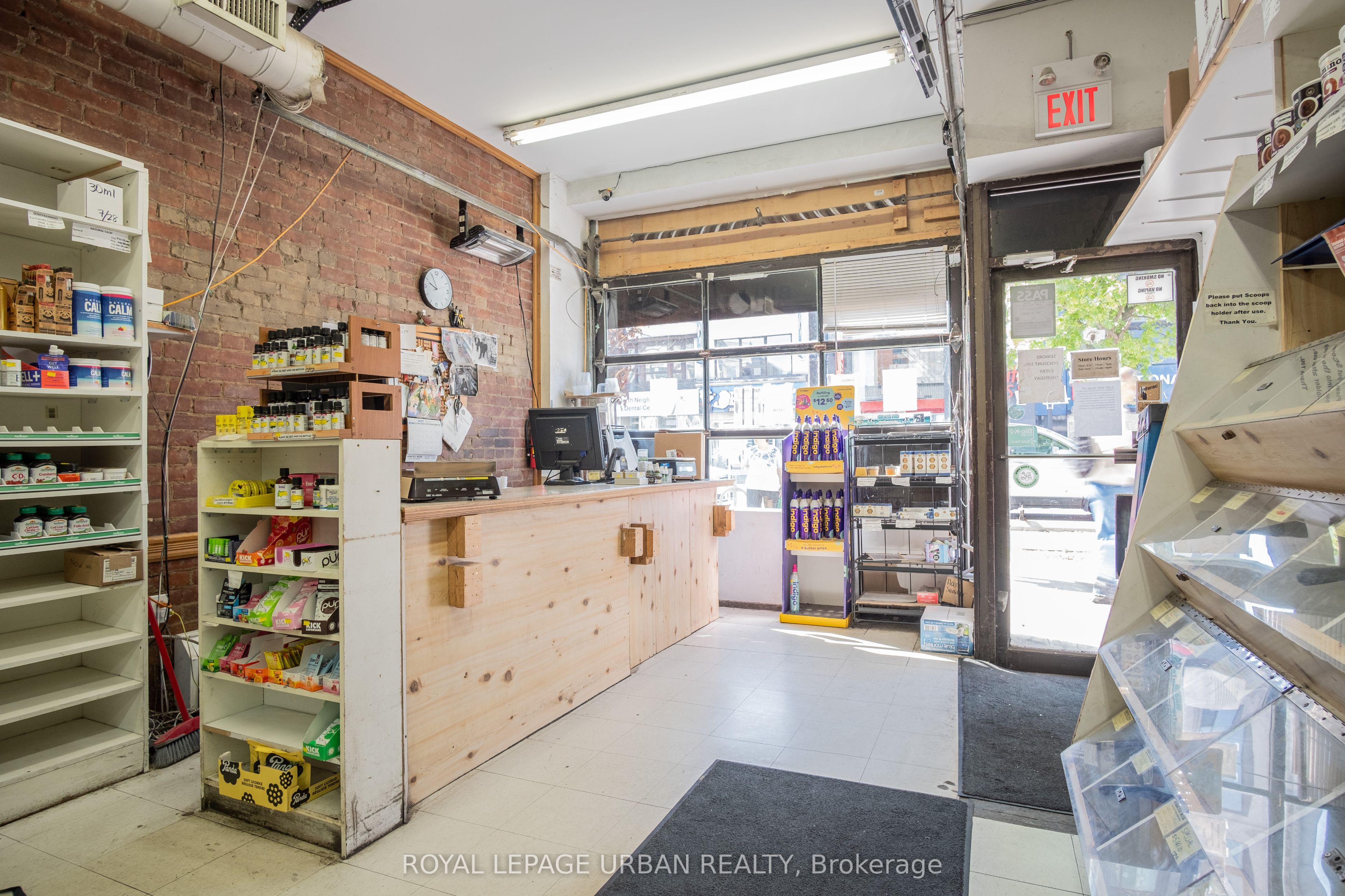 638 Danforth Avenue Property Photo 3