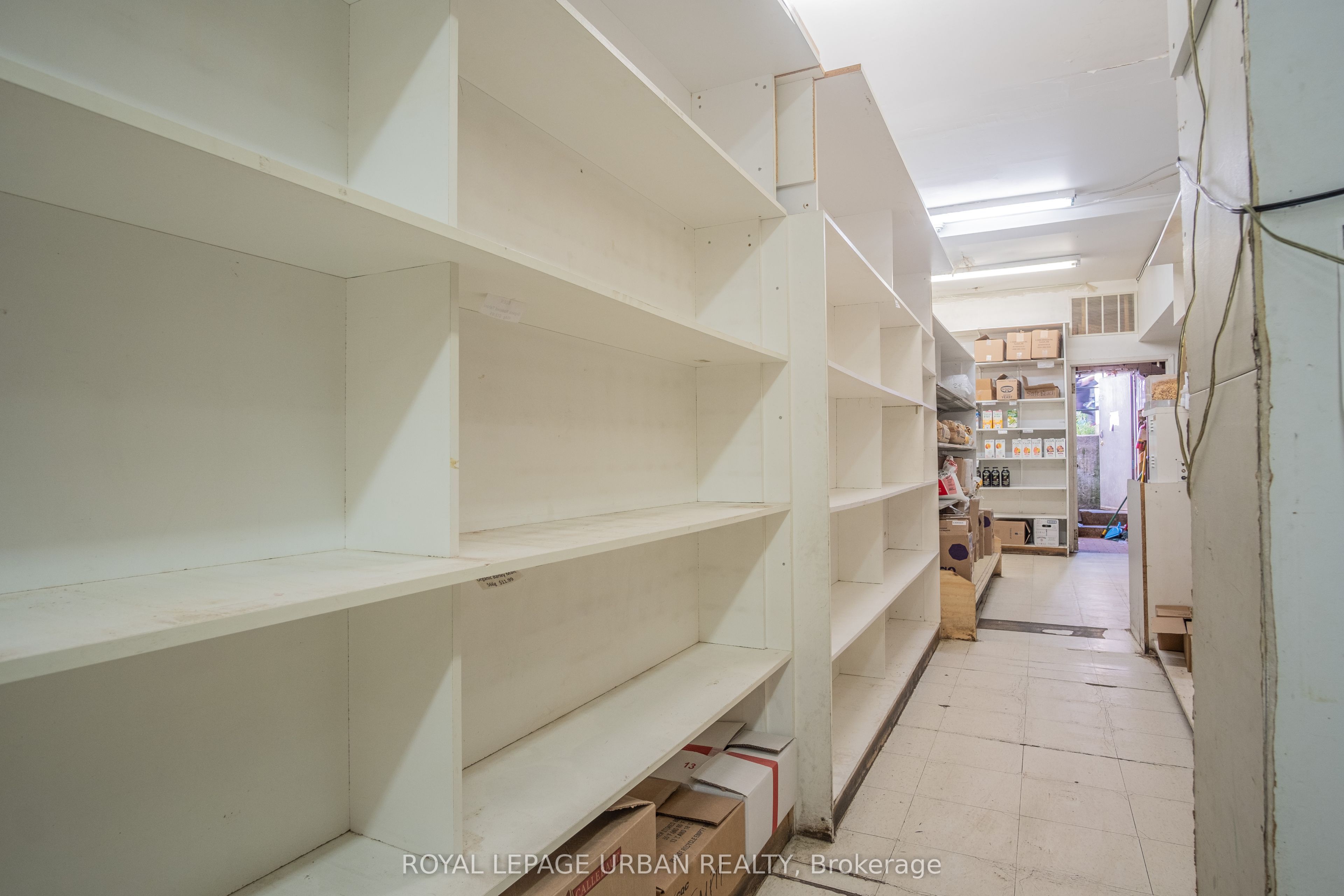 638 Danforth Avenue Property Photo 7