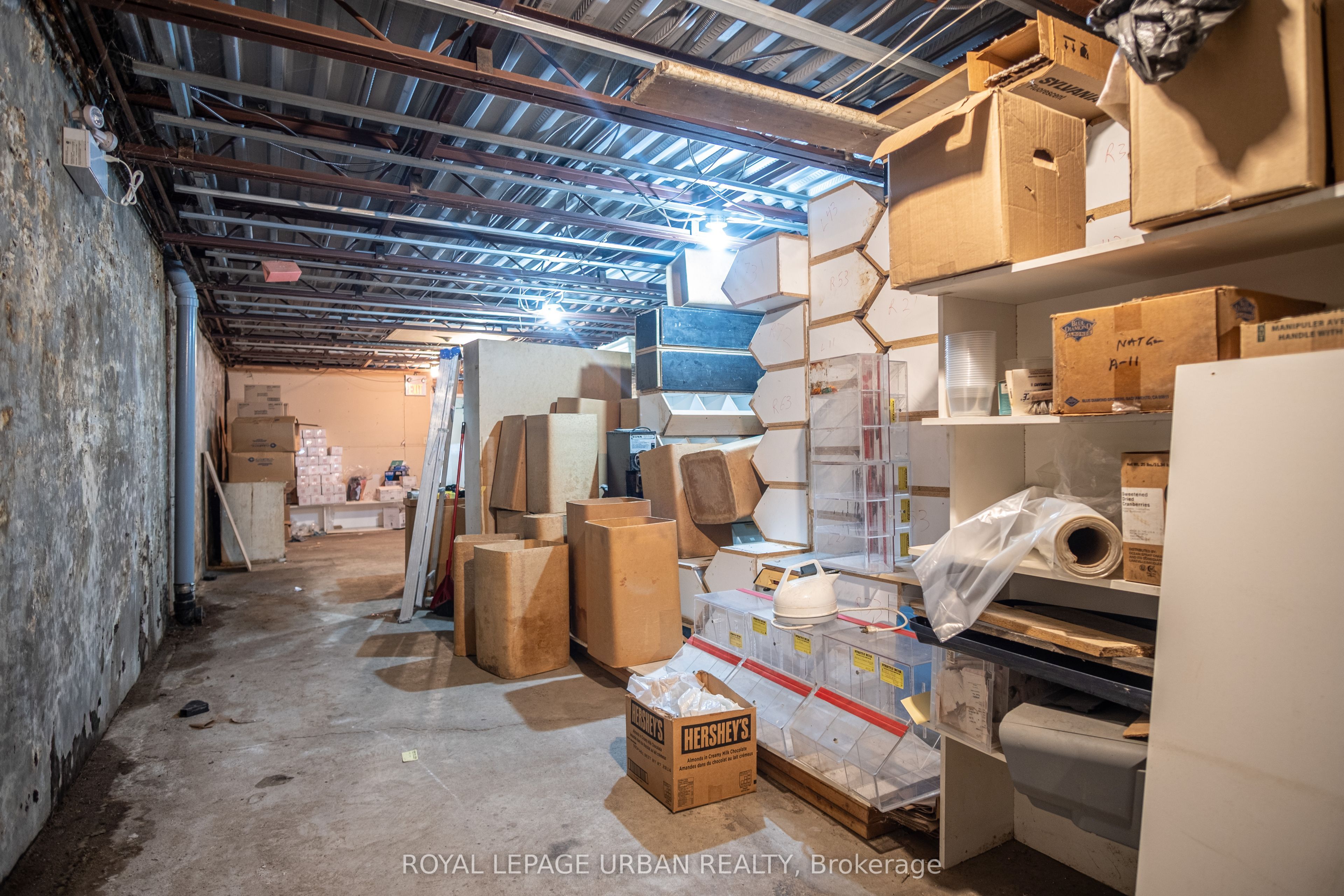 638 Danforth Avenue Property Photo 25