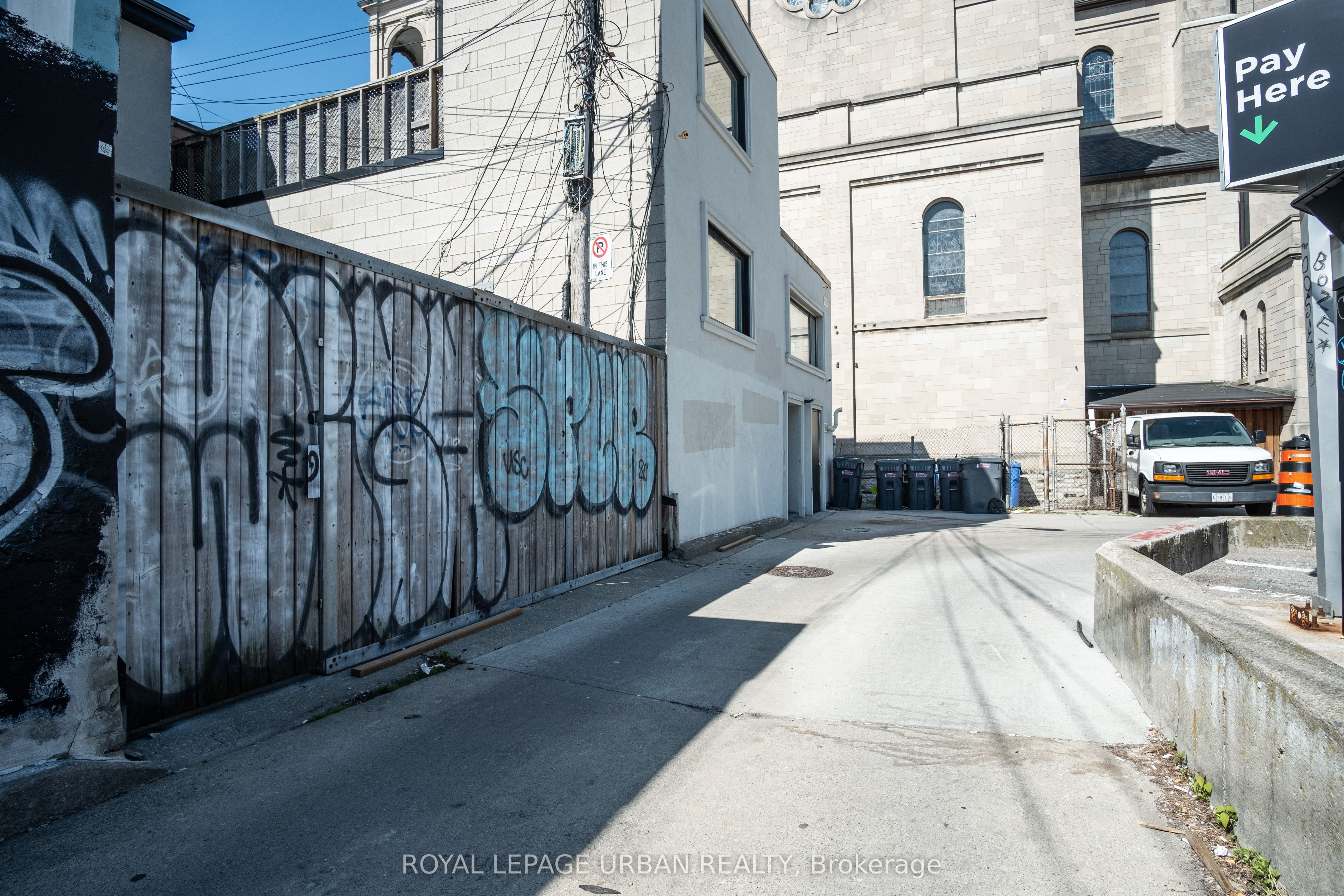 638 Danforth Avenue Property Photo 29