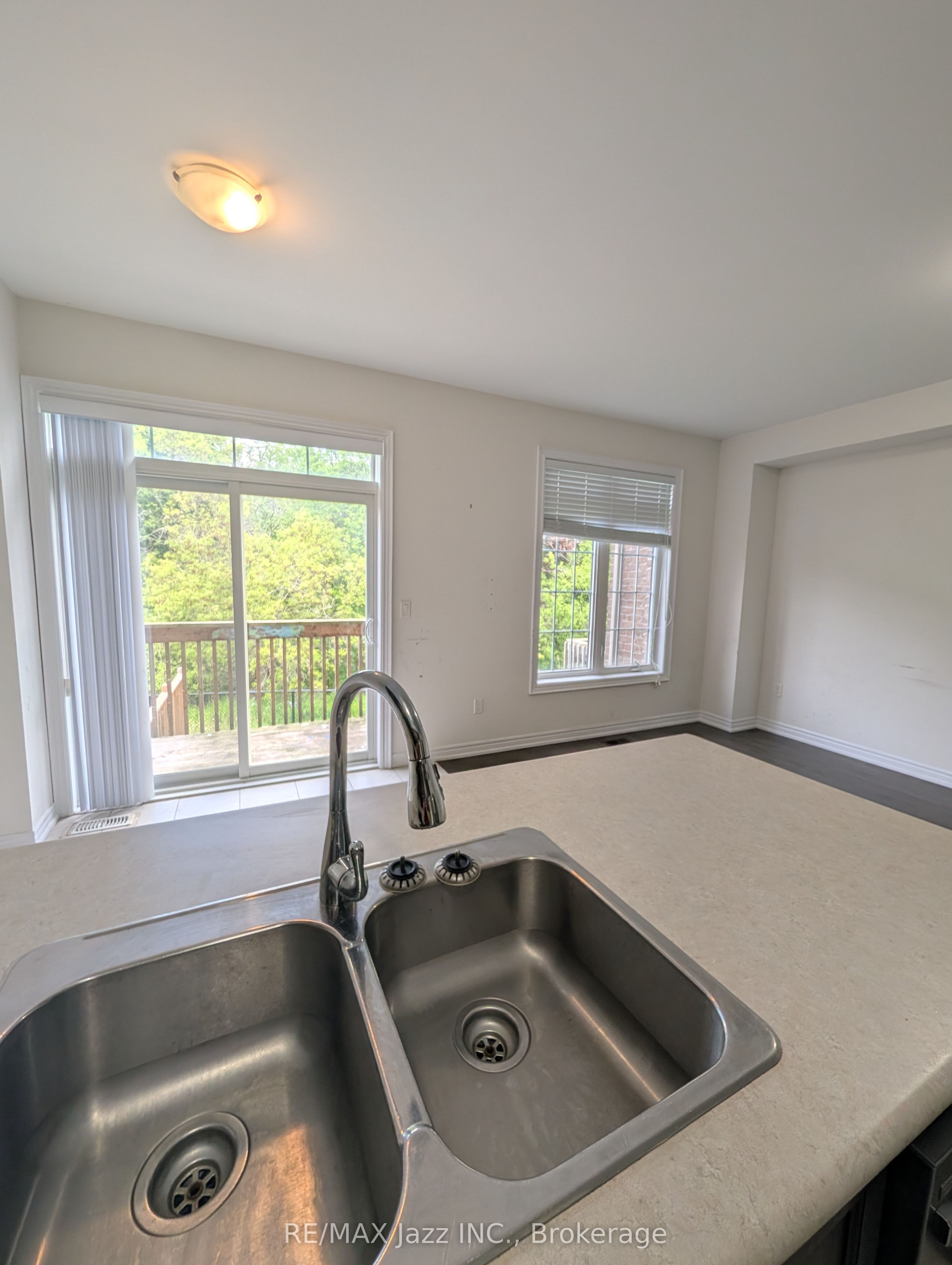 41 Aldridge Lane Property Photo 11