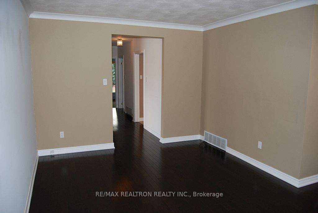 9 Stanwell Drive Property Photo 3