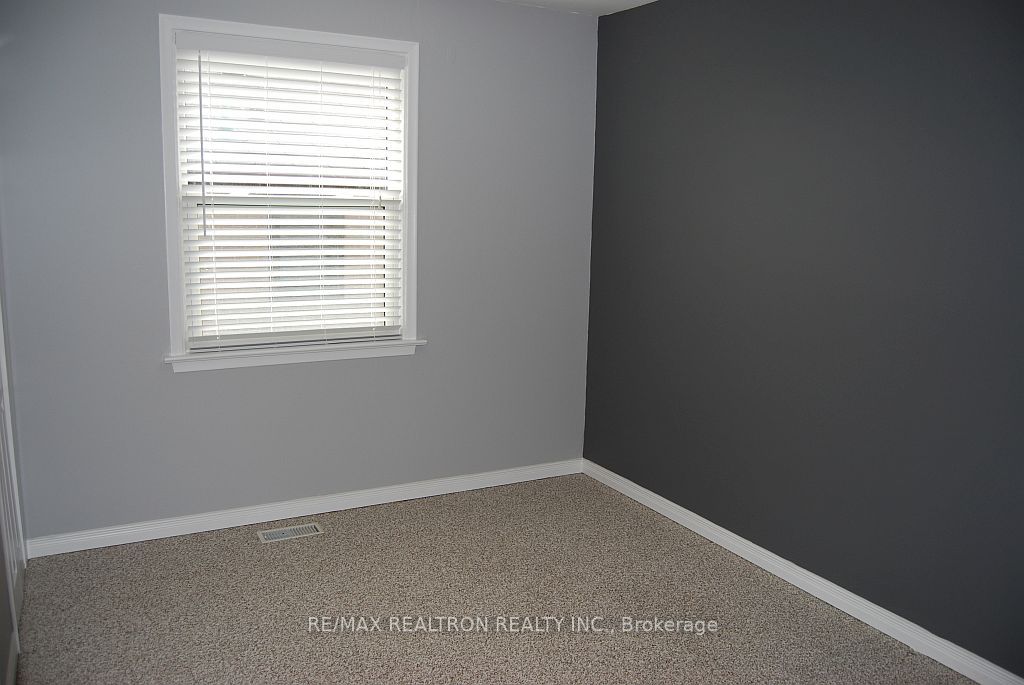 9 Stanwell Drive Property Photo 11